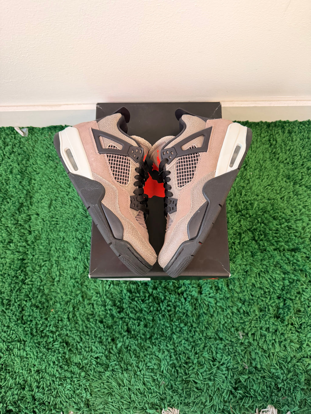 Used Jordan 4 Retro Taupe Haze (GS)