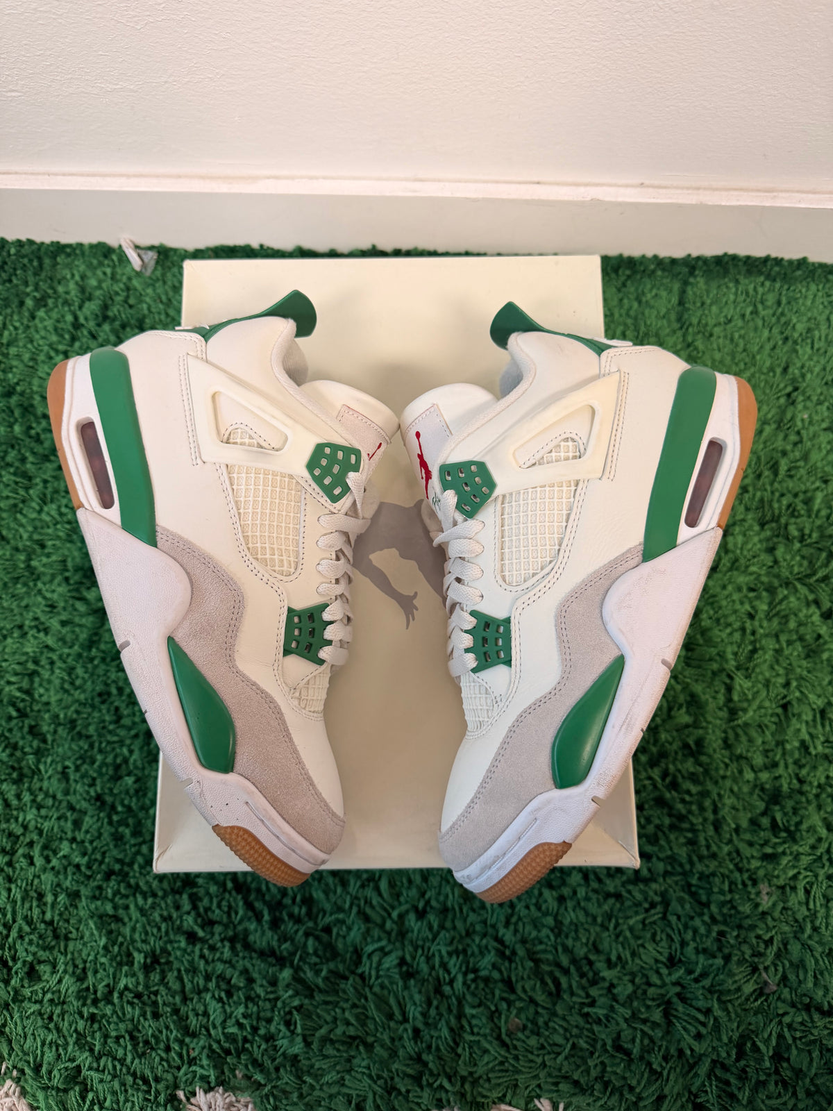 Used Jordan 4 Retro SB Pine Green (Men’s)