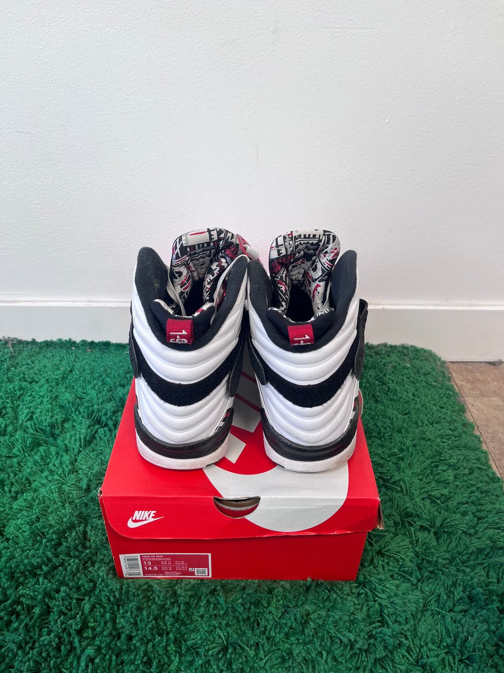 USED Jordan 8 Retro Bugs Bunny 2013 (MEN’S)