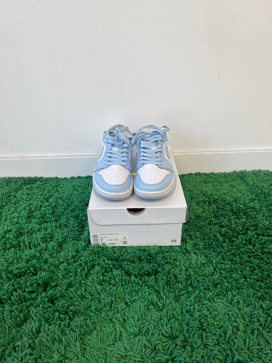 Used Jordan 1 Low White Ice Blue (Women’s)