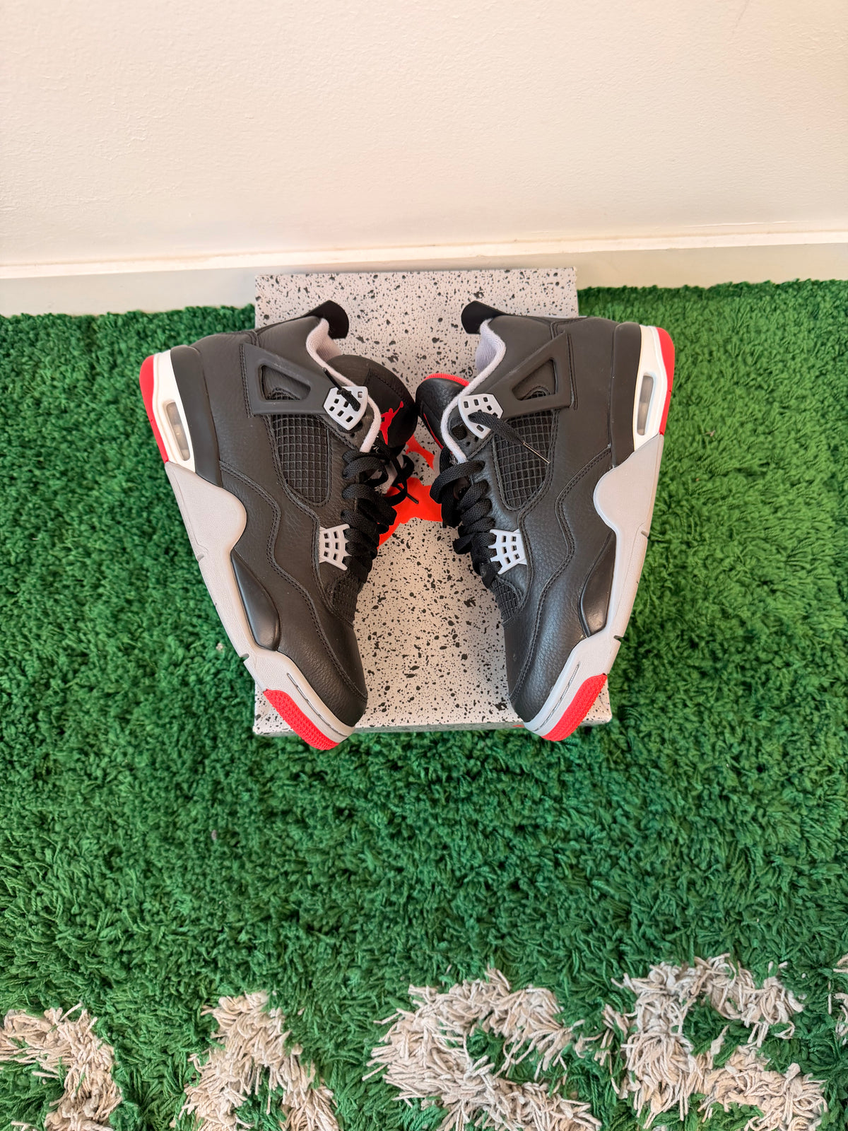 Used Jordan 4 Retro Bred Reimagined (Men’s)
