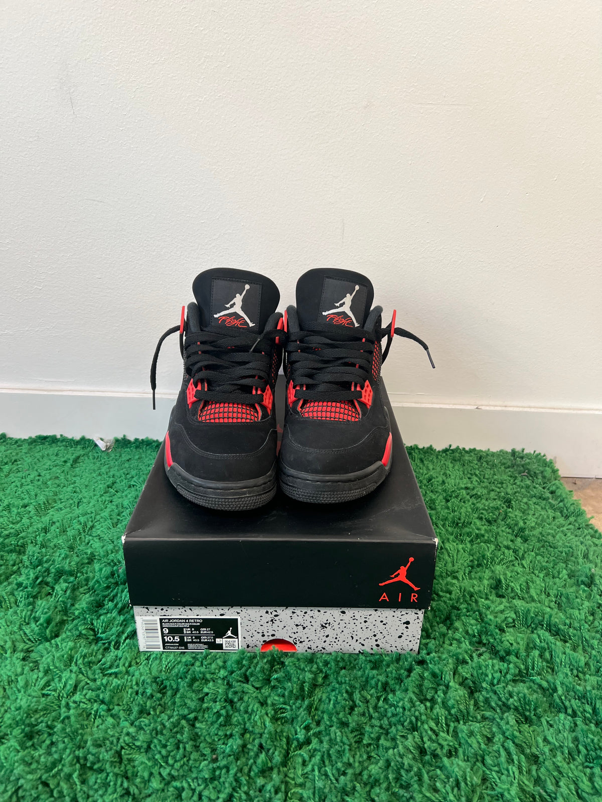 Used Jordan 4 Retro Red Thunder (Men’s)
