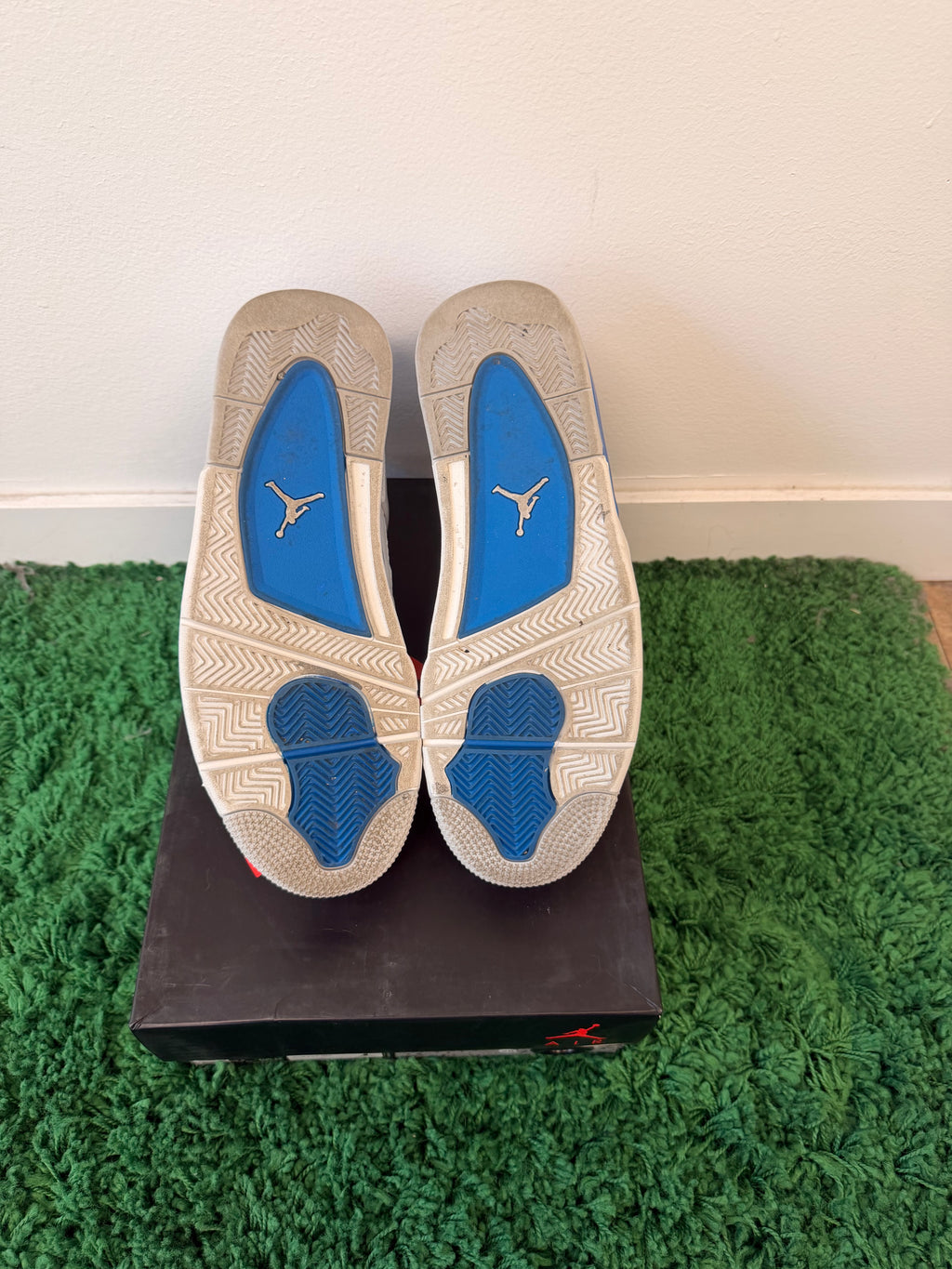 Used Jordan 4 Retro Military Blue 2012 (Men’s)