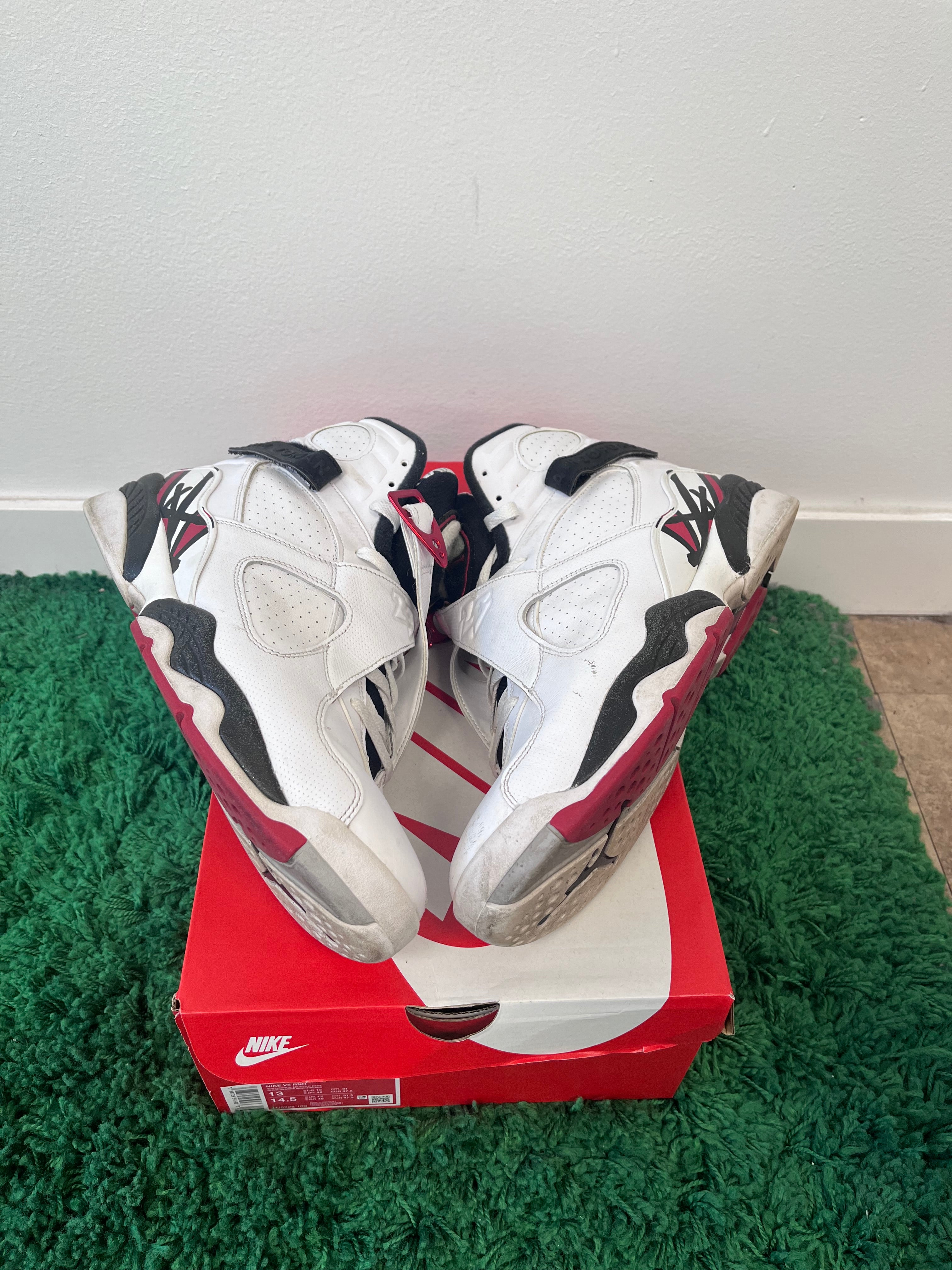 USED Jordan 8 Retro Bugs Bunny 2013 (MEN’S)