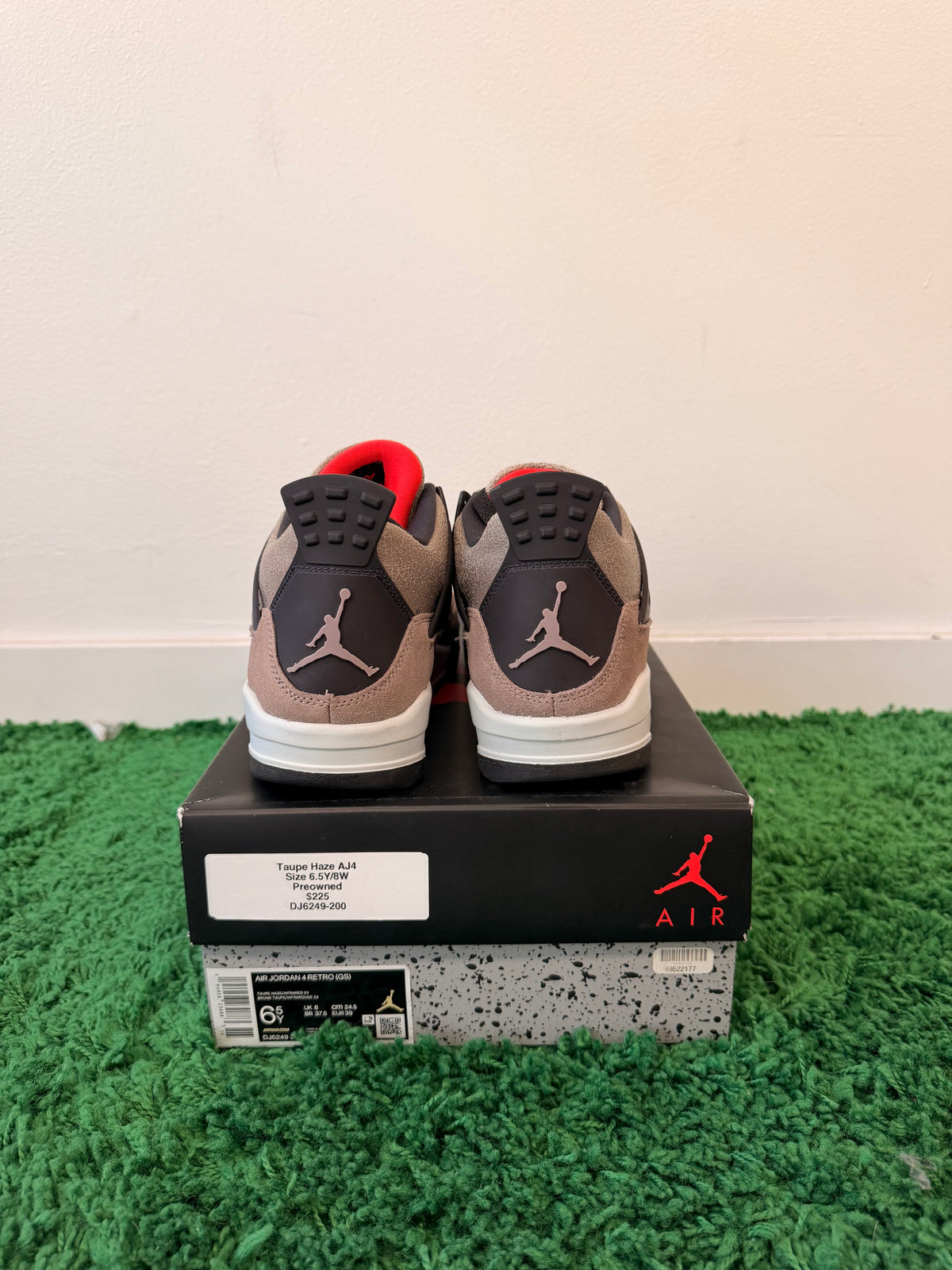 Used Jordan 4 Retro Taupe Haze (GS)