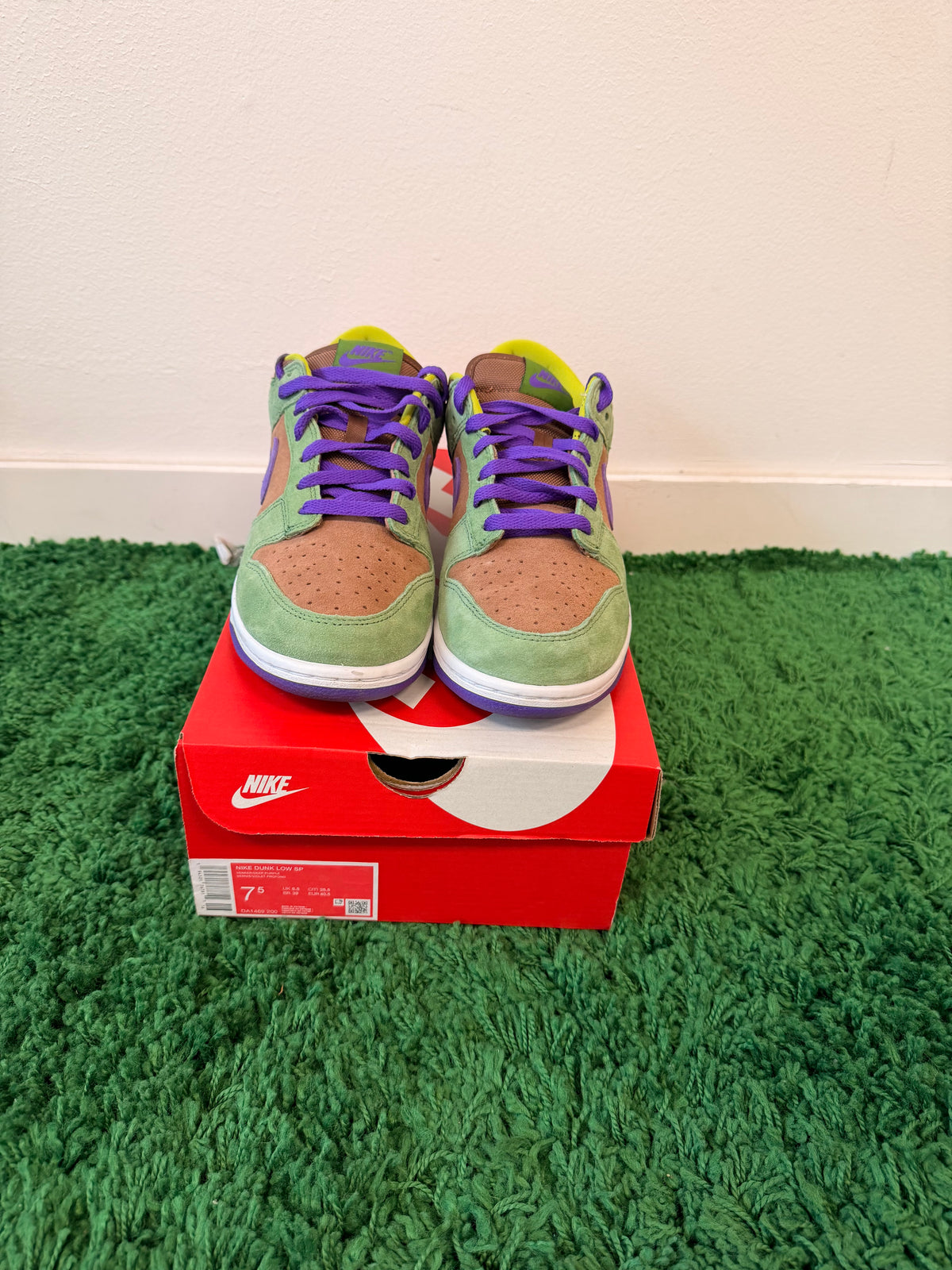Used Nike Dunk Low Veneer (Men’s)