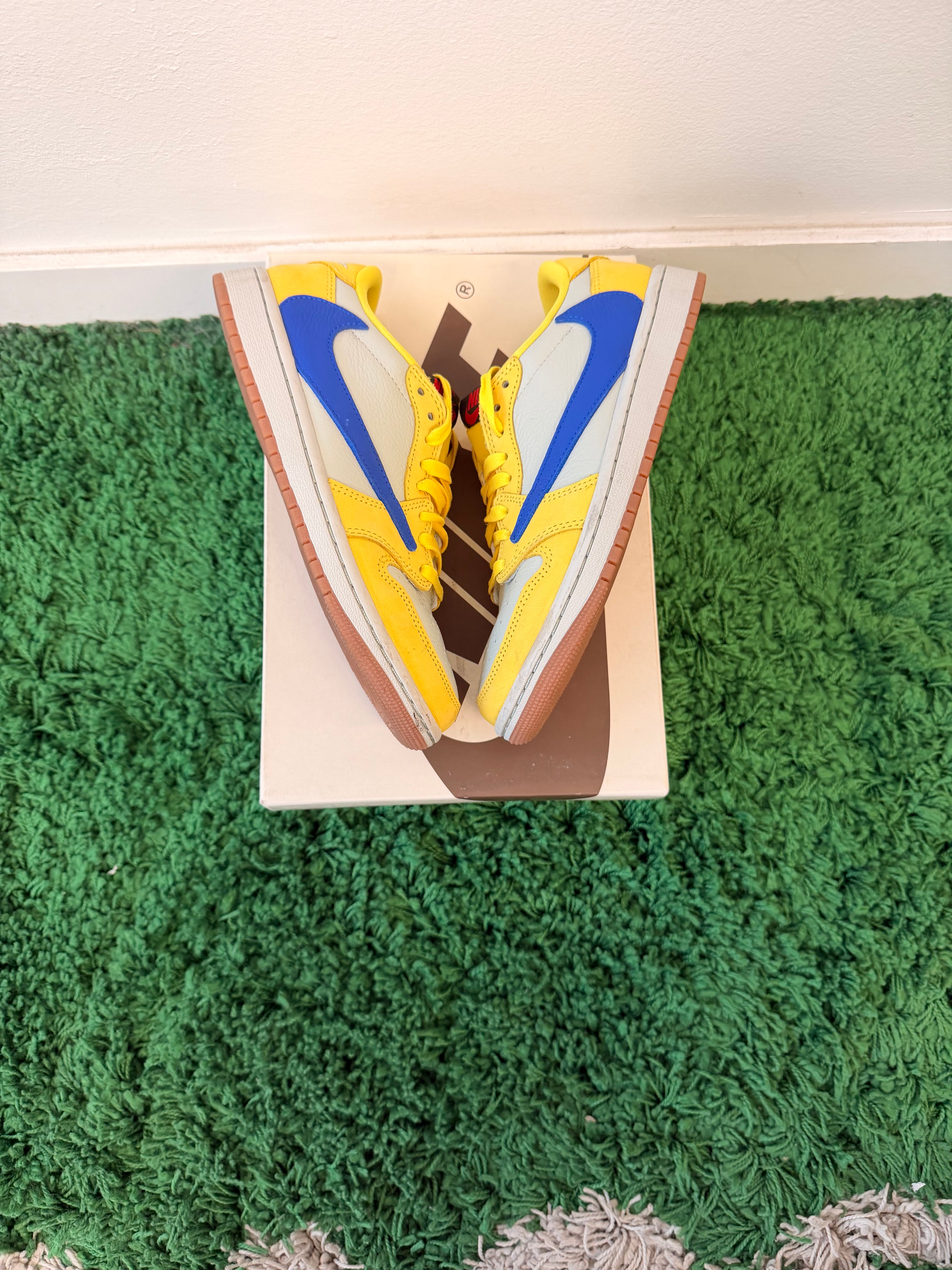 Used Jordan 1 Retro Low OG SP Travis Scott Canary (Women’s)
