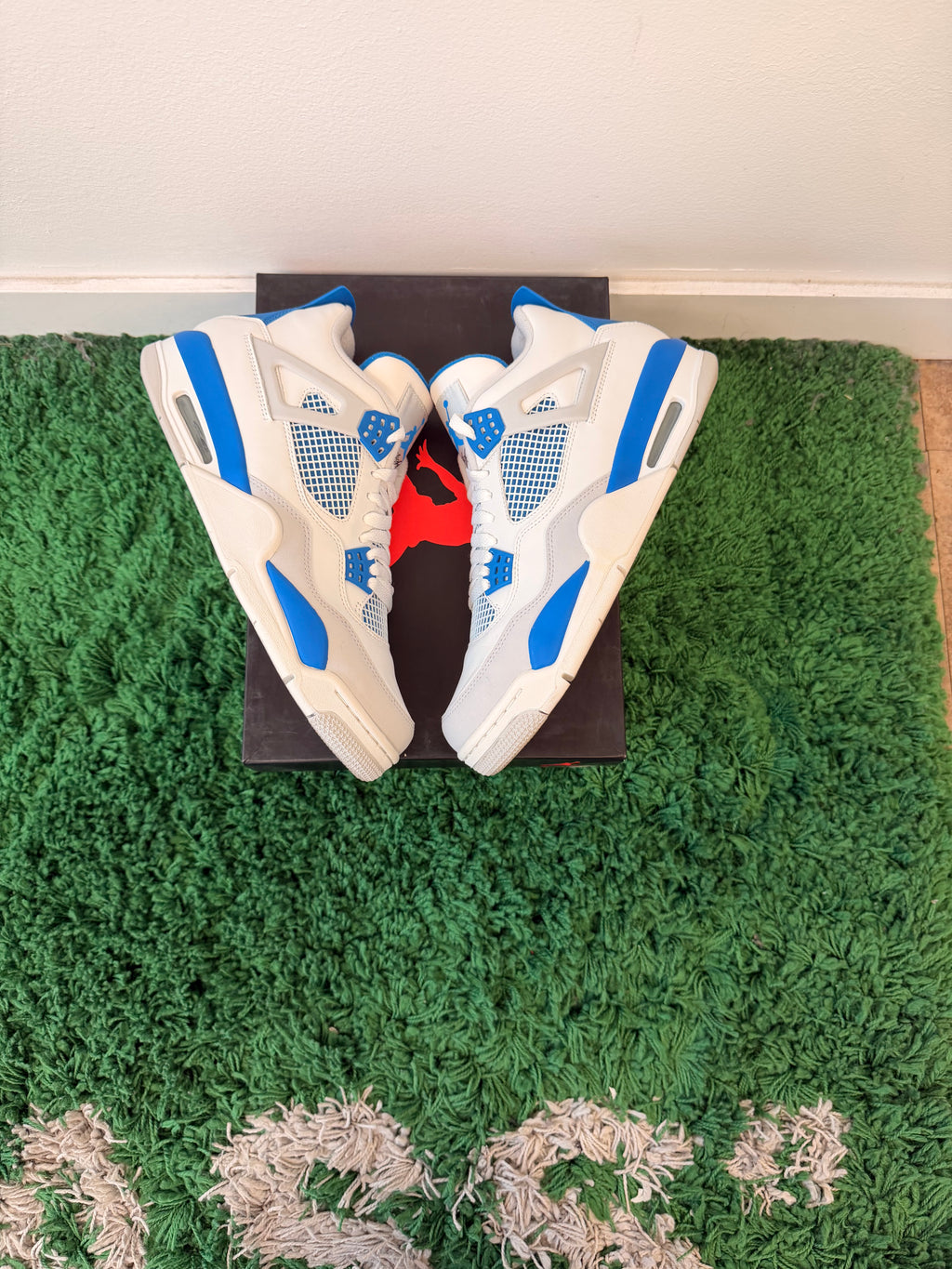 Used Jordan 4 Retro Military Blue 2012 (Men’s)