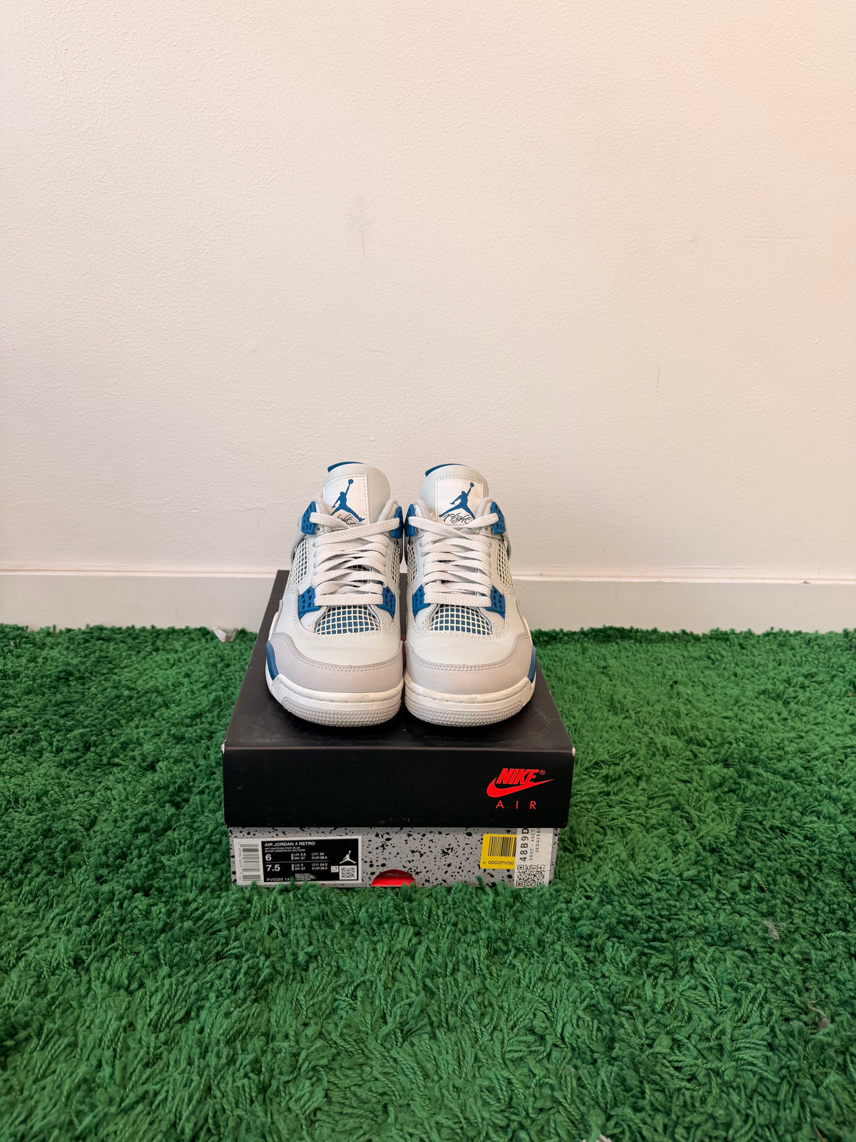 Used Jordan 4 Retro Military Blue (Men’s)
