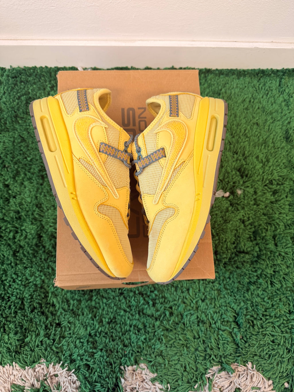 Used Nike Air Max 1 Travis Scott Cactus Jack Saturn Gold (Men’s)