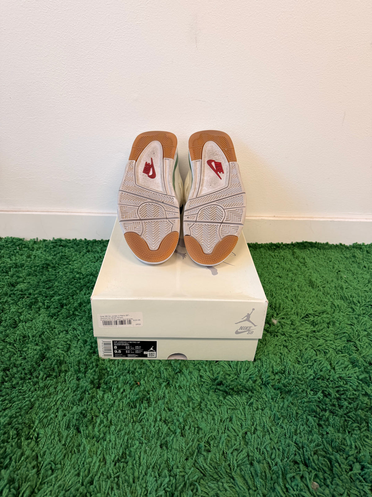 Used Jordan 4 Retro SB Pine Green (Men’s)