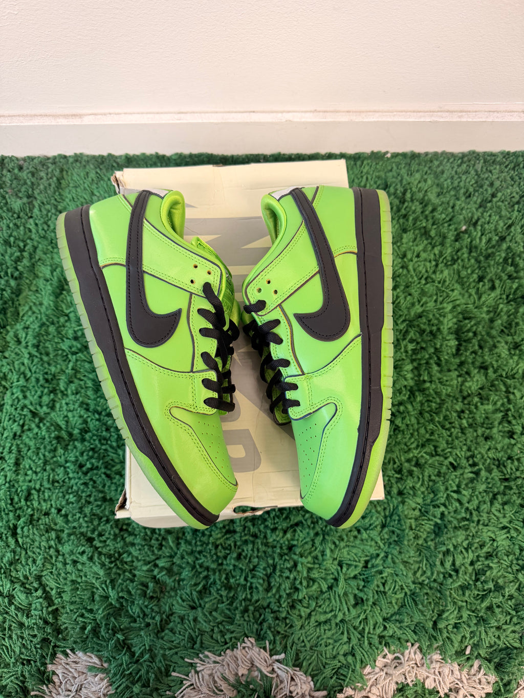 Used Nike SB Dunk Low Powderpuff Girls Buttercup (Men’s)