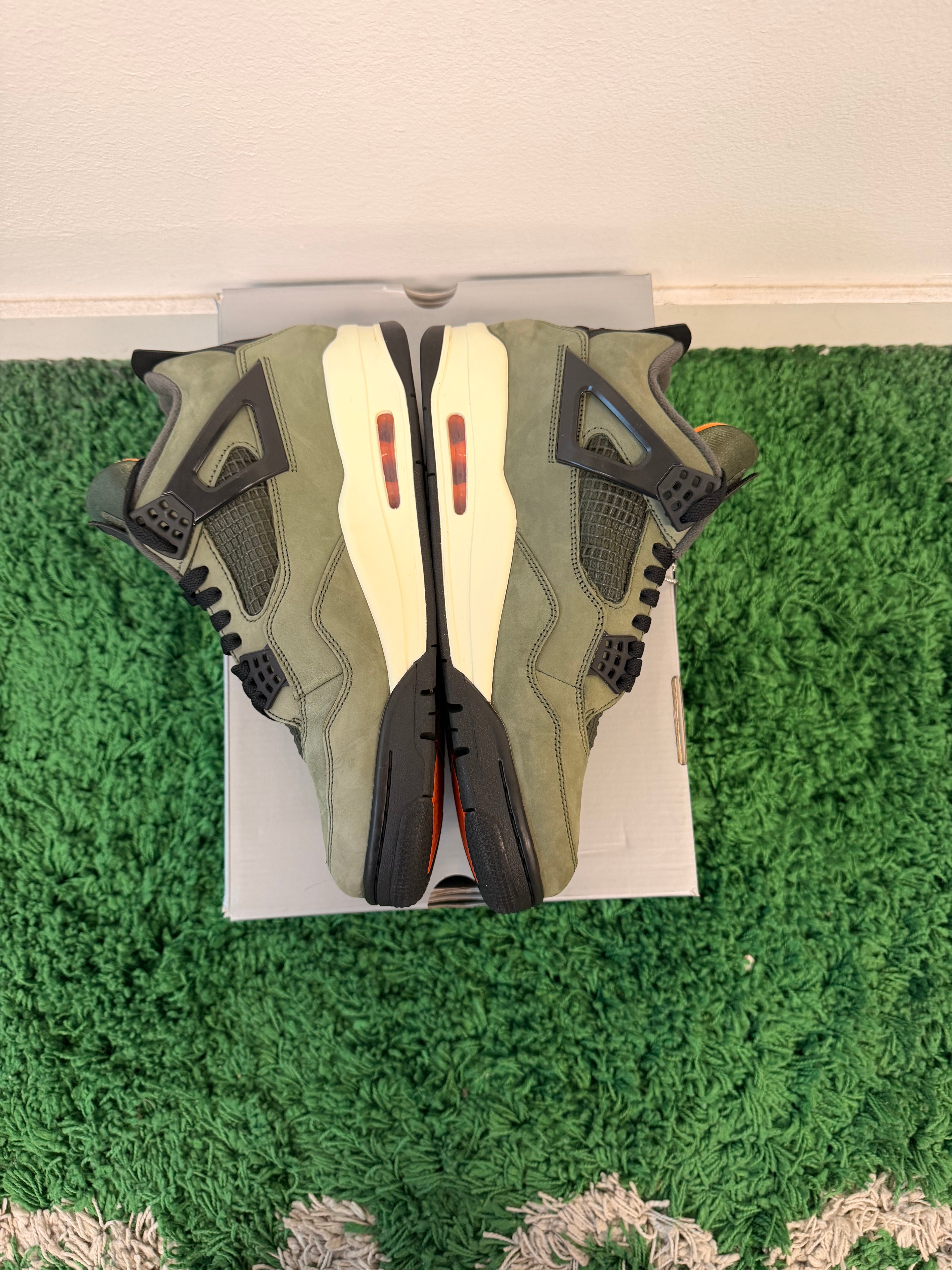 Used Jordan 4 Undefeated (Men’s)