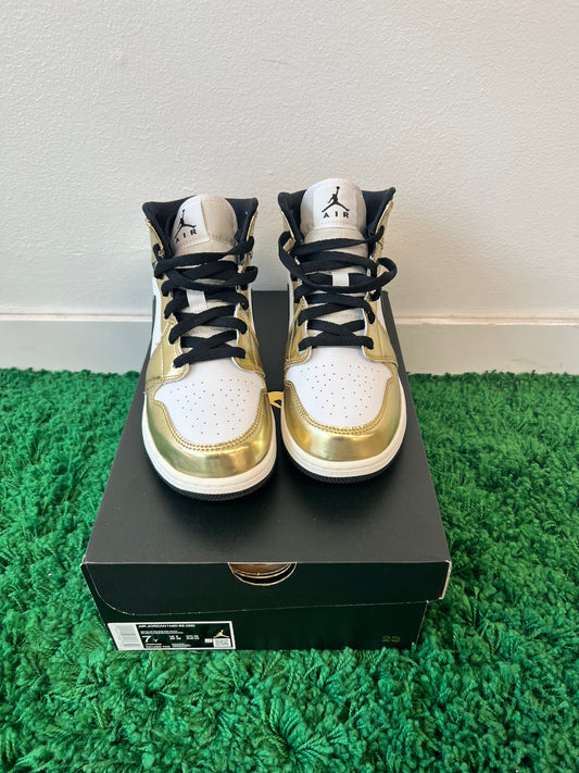 Used Jordan 1 Mid Metallic Gold Black White (Youth)