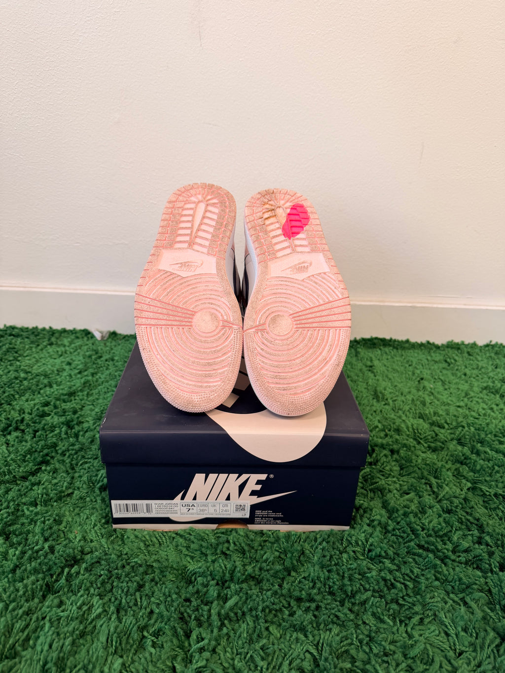 Used Jordan 1 Retro High OG Atmosphere (Women’s)