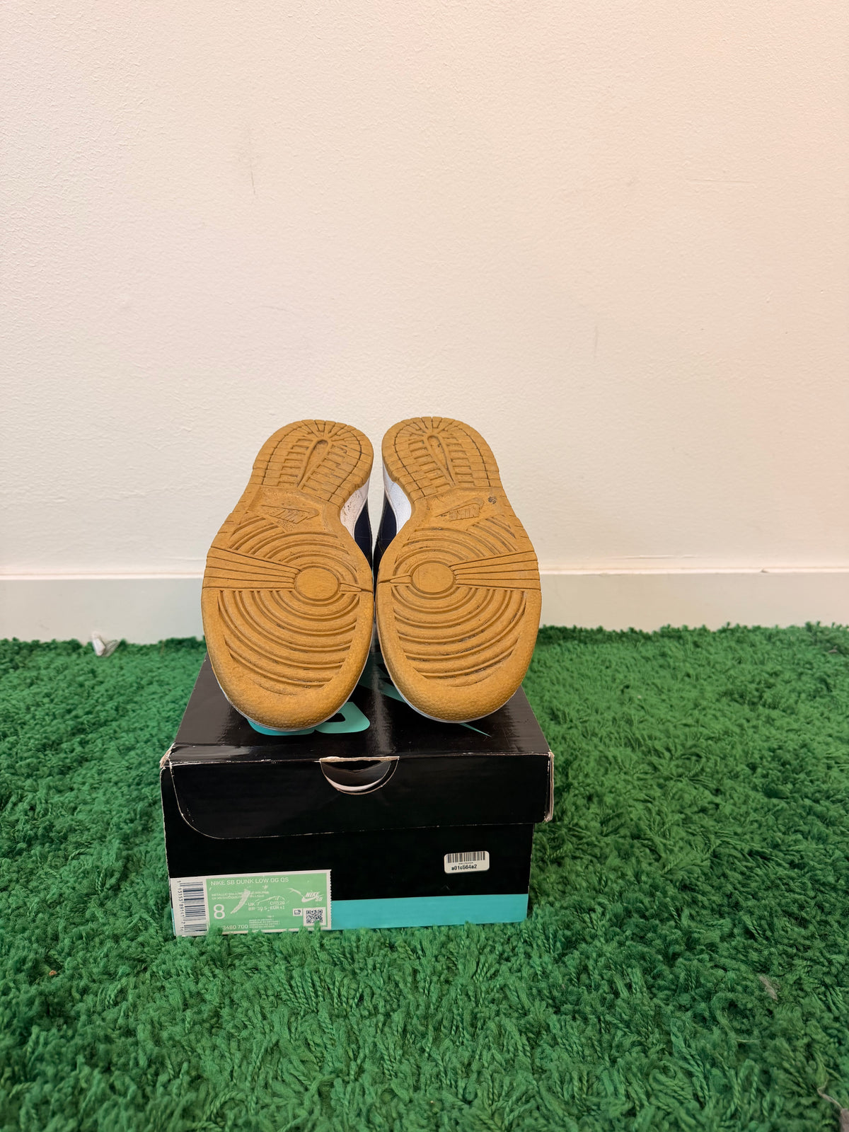 Used Nike Sb Dunk Low Supreme Jewel Swoosh Gold (Men’s)