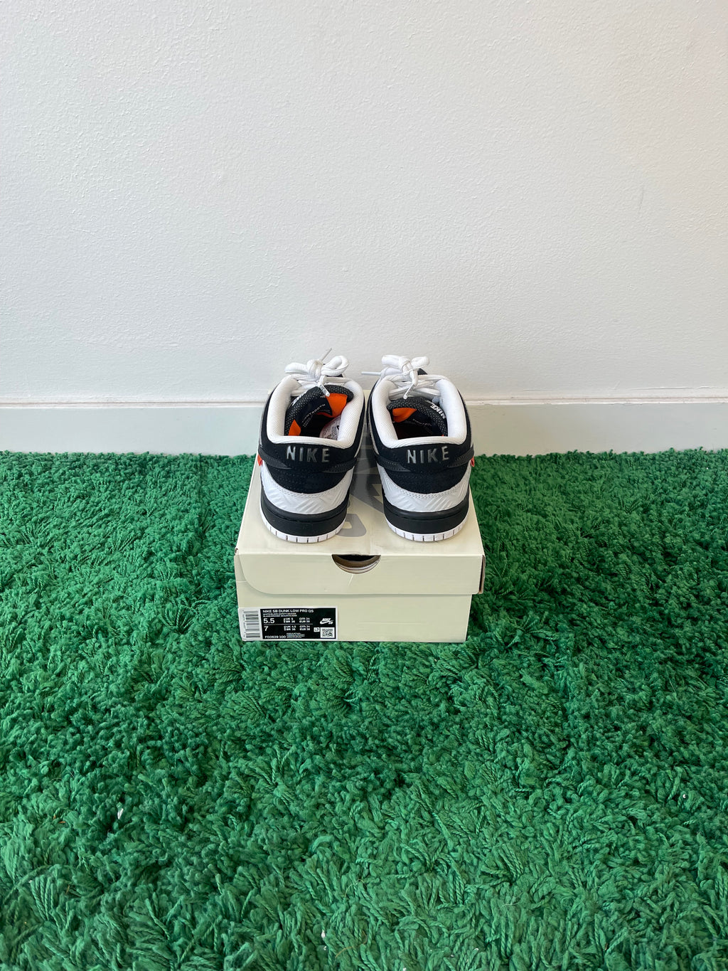 Used Nike SB Dunk Low Tightbooth (Men’s)