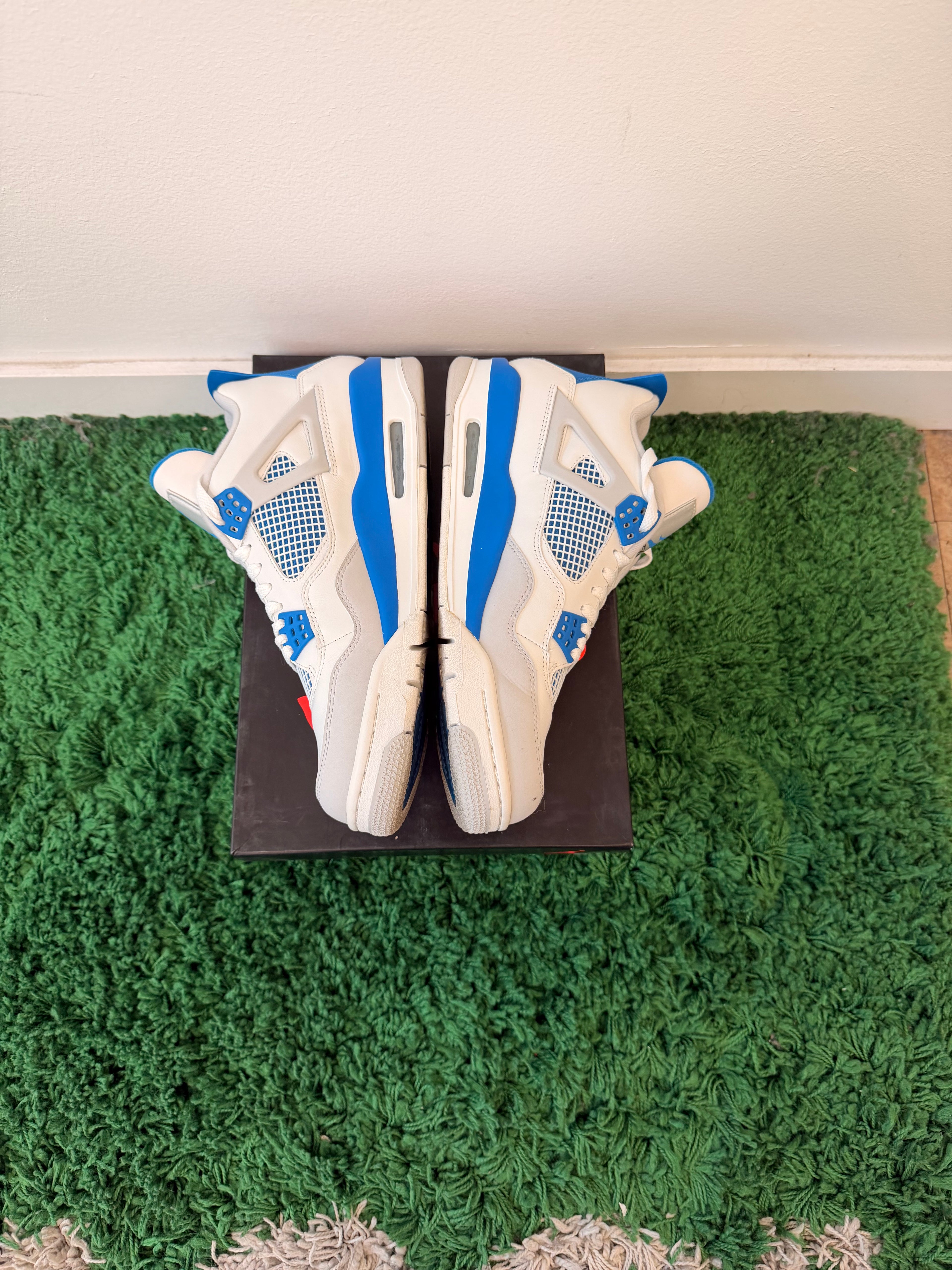 Used Jordan 4 Retro Military Blue 2012 (Men’s)