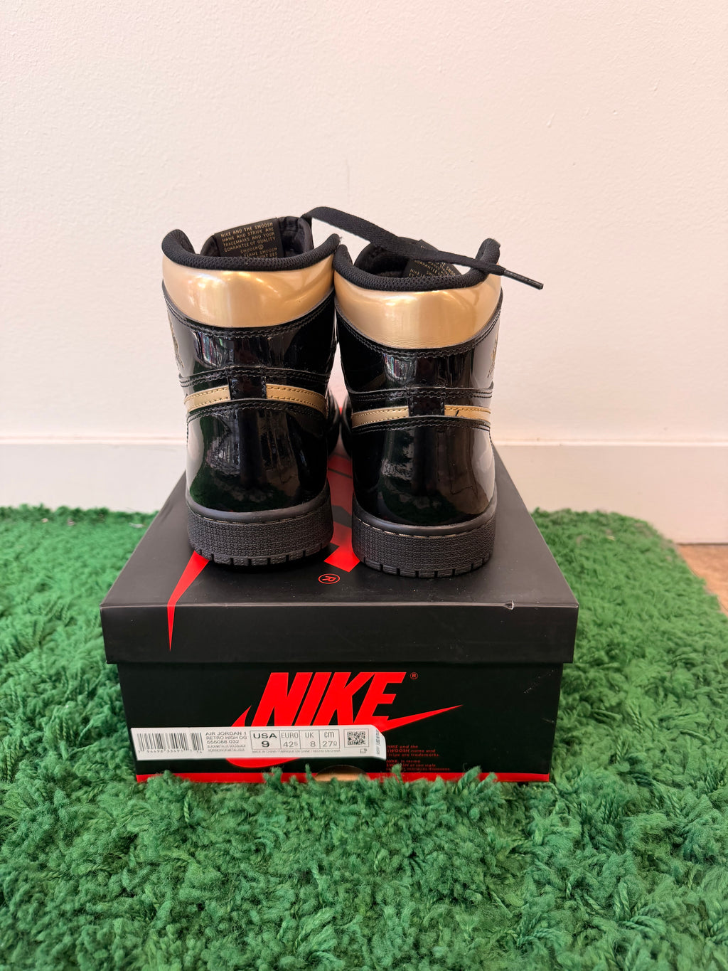 Used Jordan 1 Retro High Black Metallic Gold 2020 (Men’s)