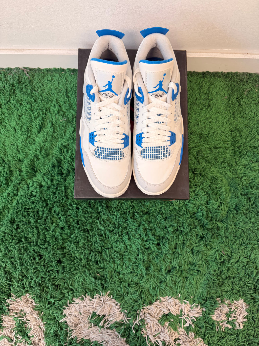 Used Jordan 4 Retro Military Blue 2012 (Men’s)