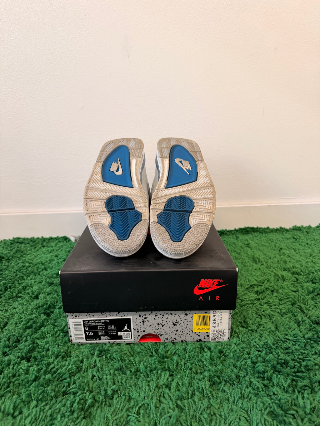 Used Jordan 4 Retro Military Blue (Men’s)