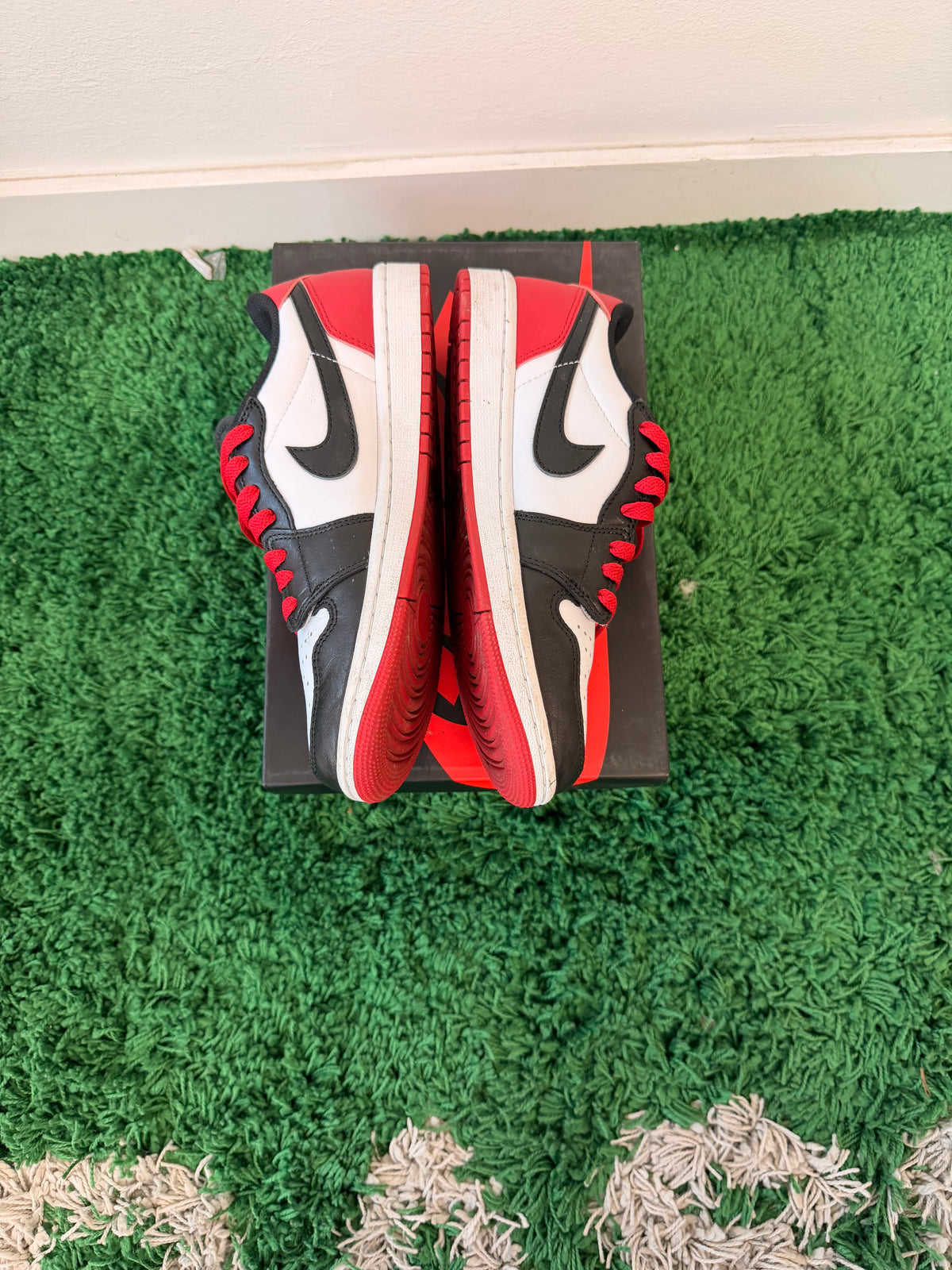 Used Jordan 1 Retro Low OG Black Toe (Men’s)