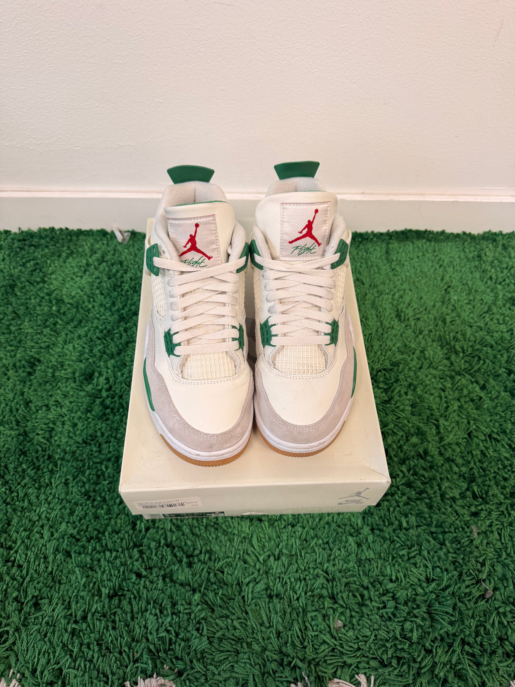 Used Jordan 4 Retro SB Pine Green (Men’s)
