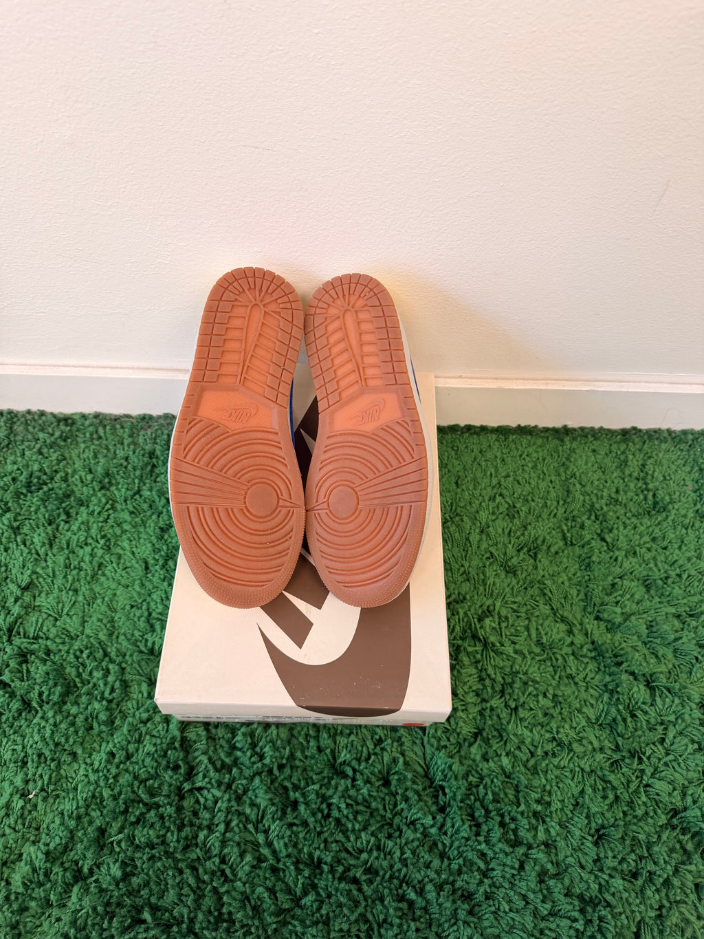 Used Jordan 1 Retro Low OG SP Travis Scott Canary (Women’s)