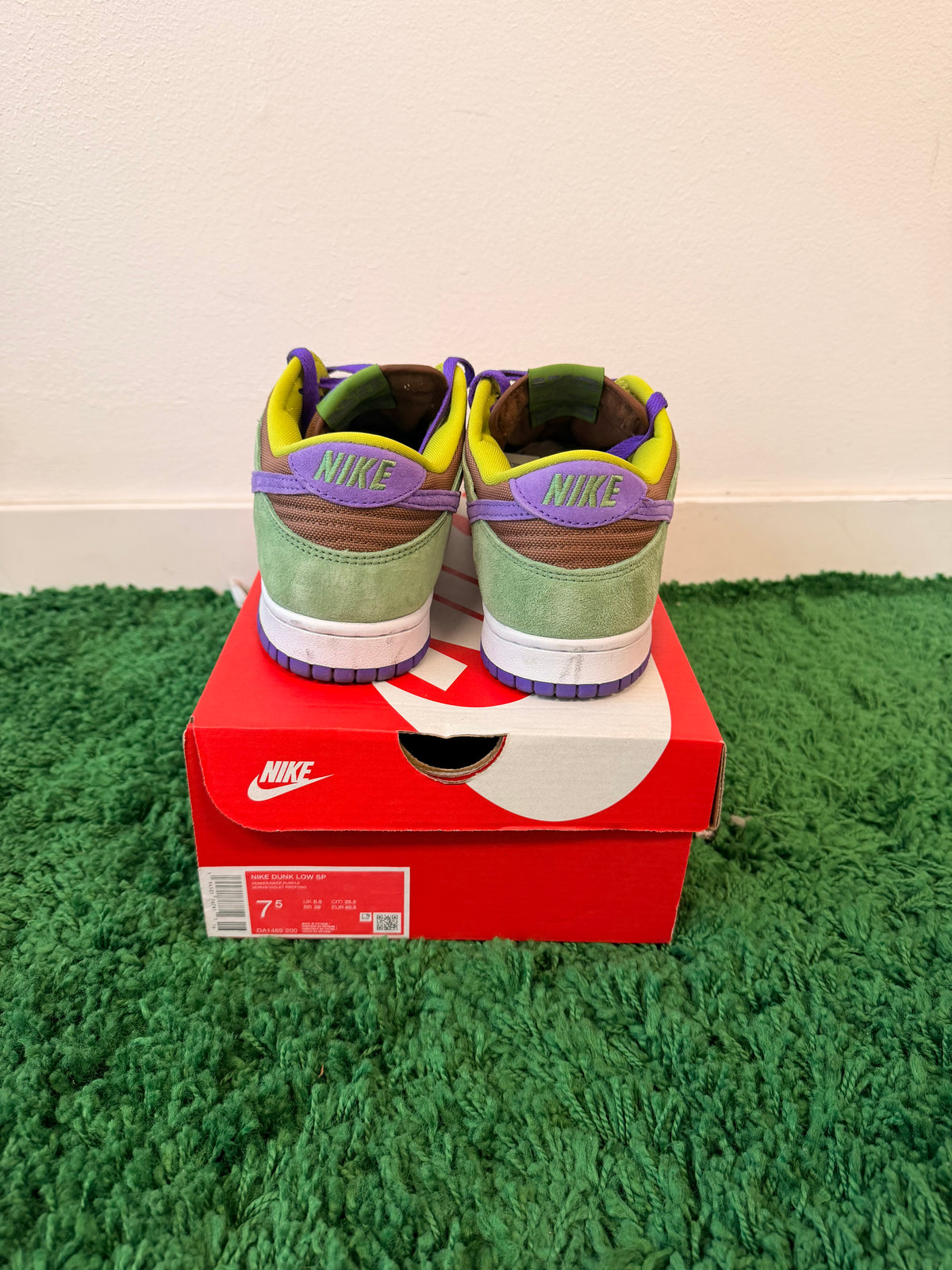 Used Nike Dunk Low Veneer (Men’s)