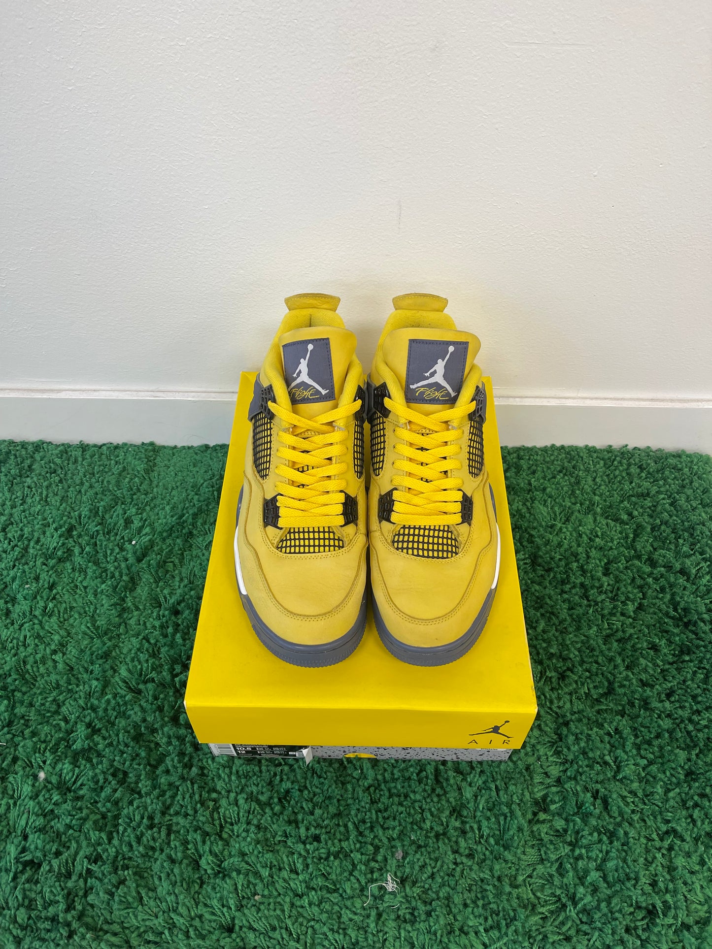 Used Jordan 4 Retro Lightning (Men’s)