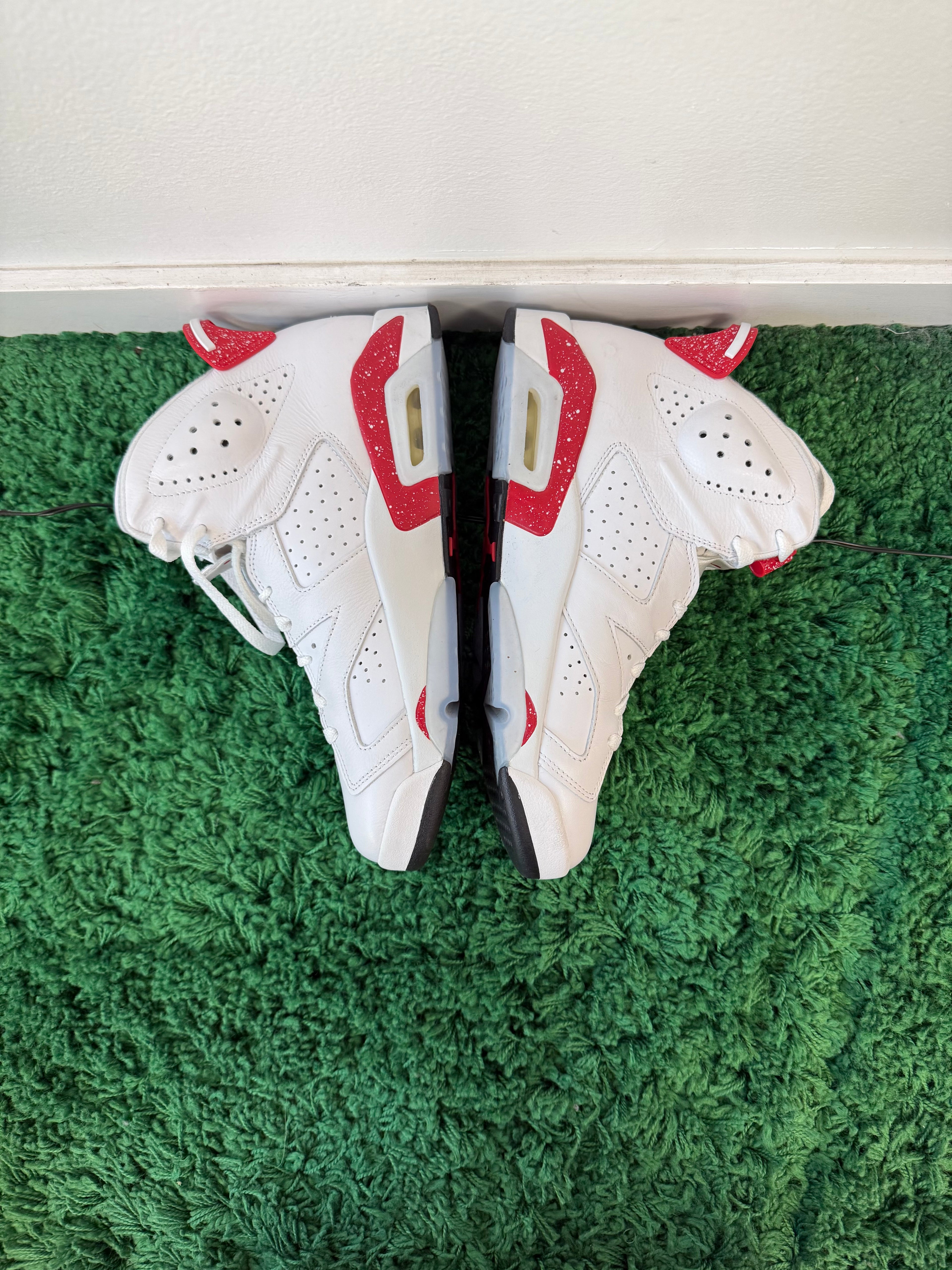 Used Jordan 6 Retro Red Oreo (Men’s)