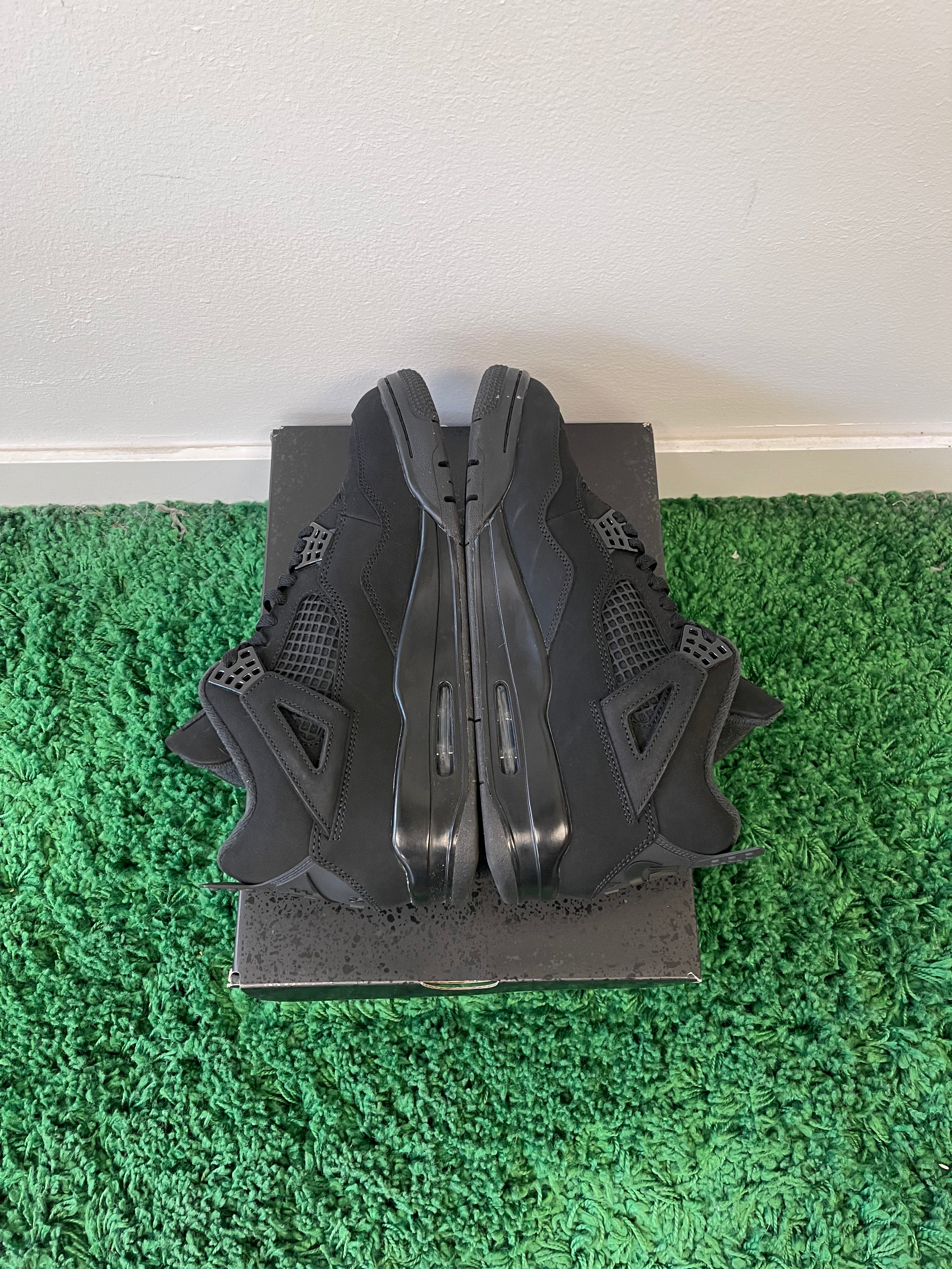 Used Jordan 4 Retro Black Cat 2025 (Men’s)
