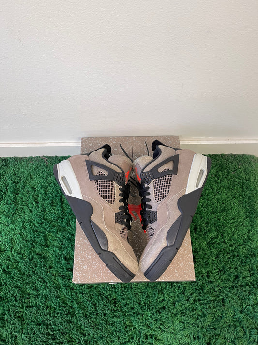 Used Jordan 4 Retro Taupe Haze (Men’s)