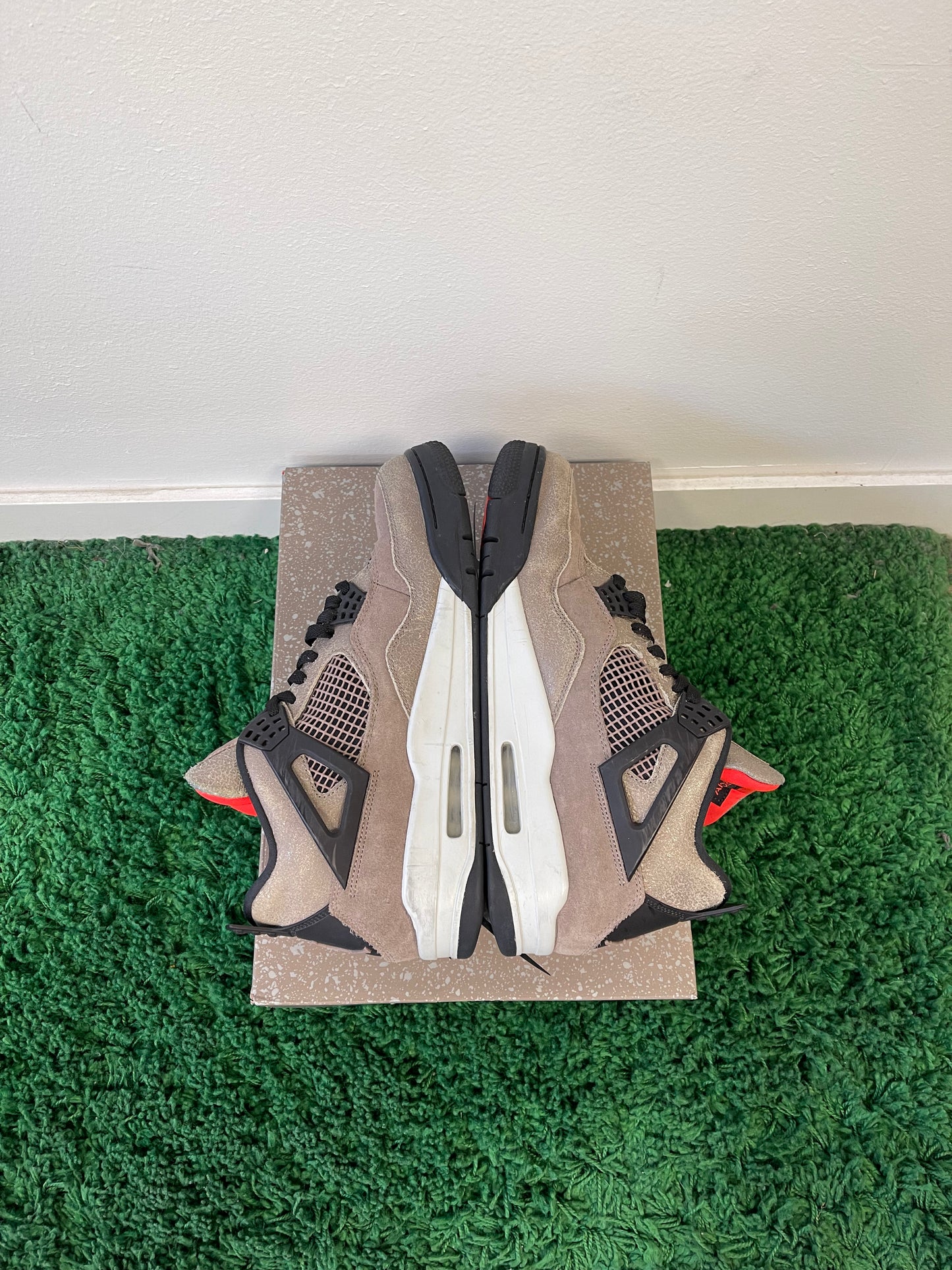 Used Jordan 4 Retro Taupe Haze (Men’s)