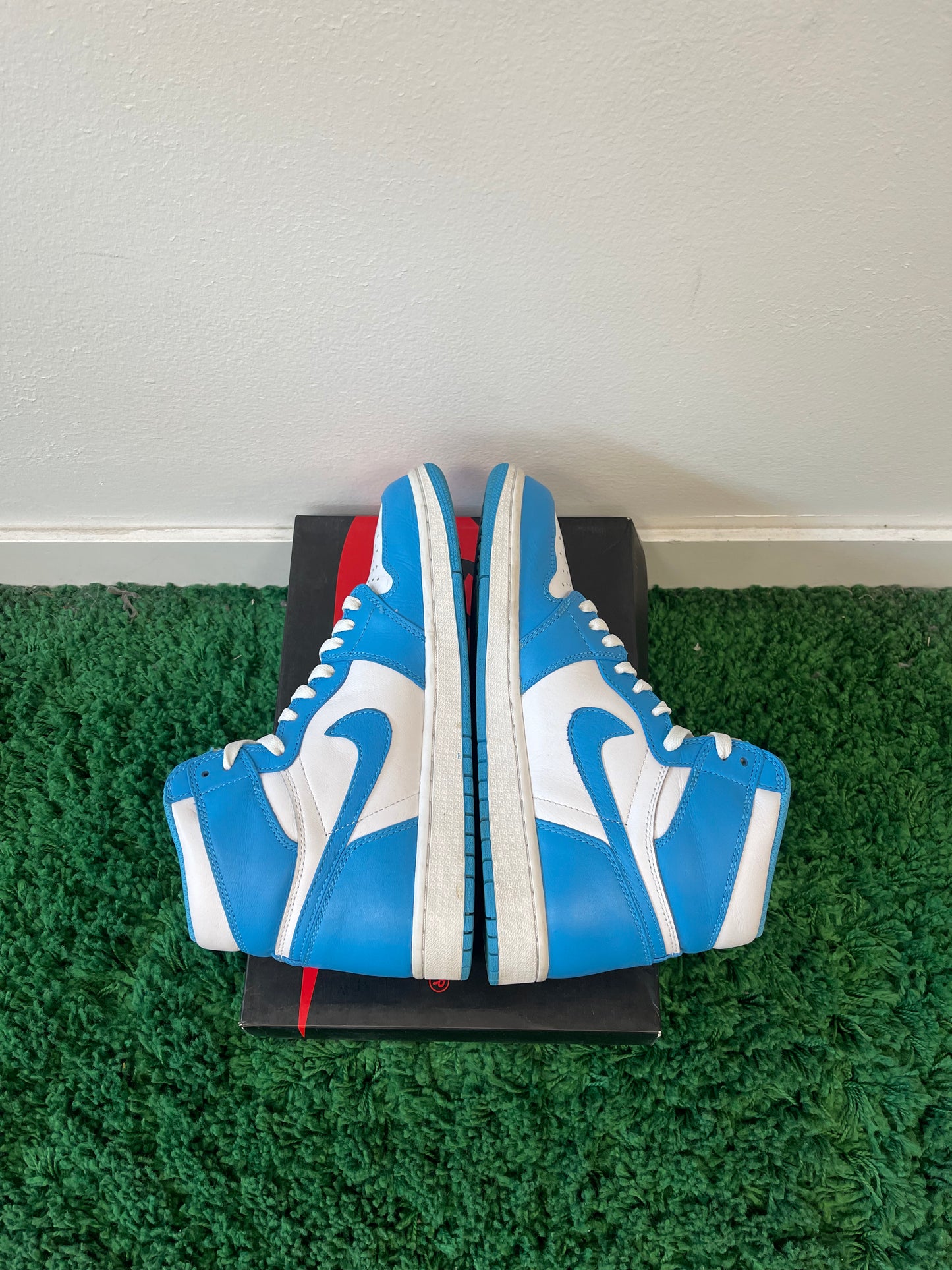 Used Jordan 1 Retro High OG UNC 2015 (Men’s)