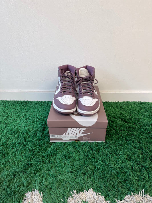 Used Jordan 1 Retro High OG Mauve (Men’s)