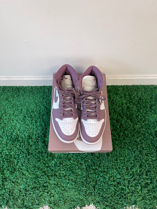 Used Jordan 1 Retro High OG Mauve (Men’s)