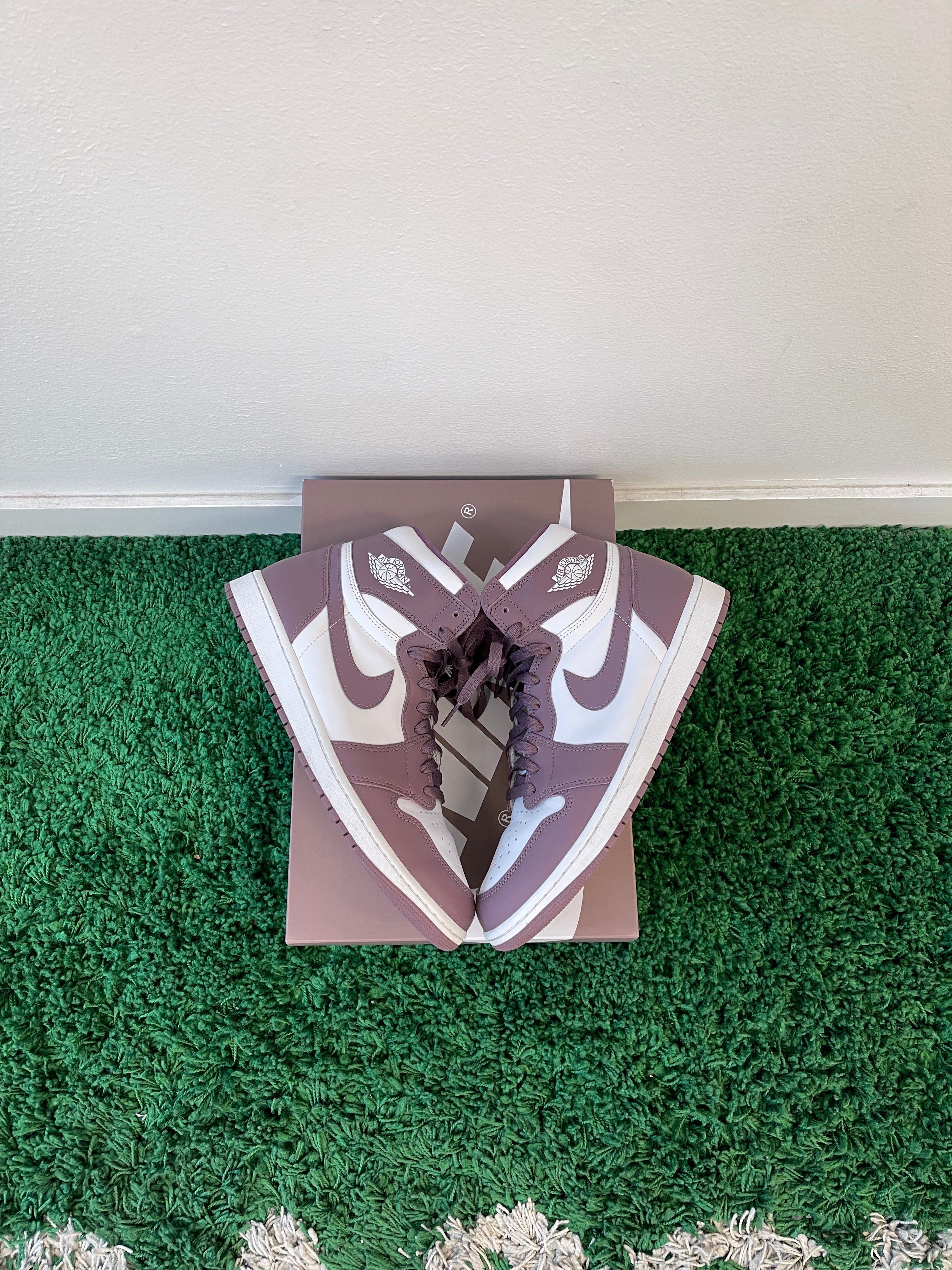 Used Jordan 1 Retro High OG Mauve (Men’s)