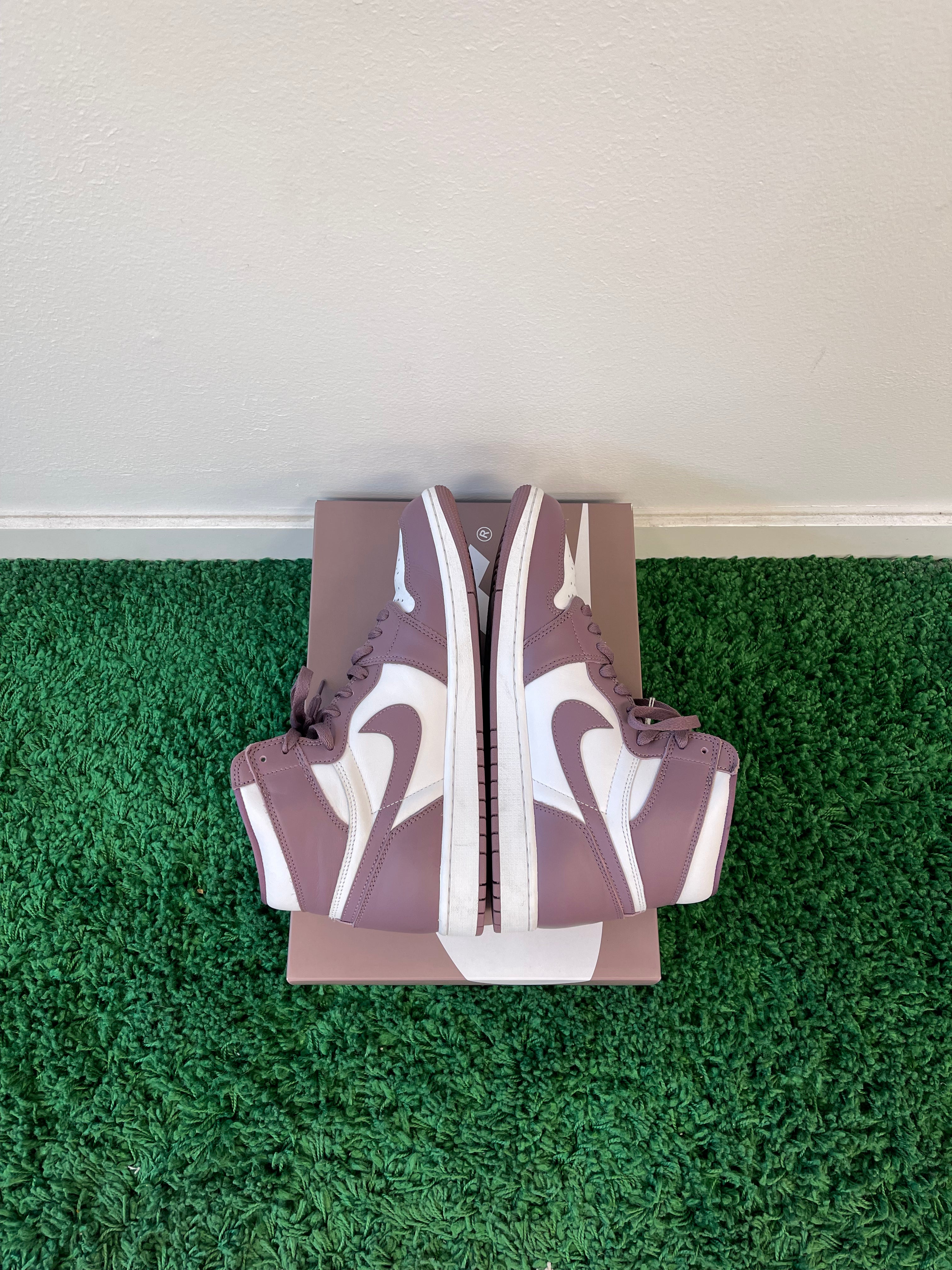 Used Jordan 1 Retro High OG Mauve (Men’s)