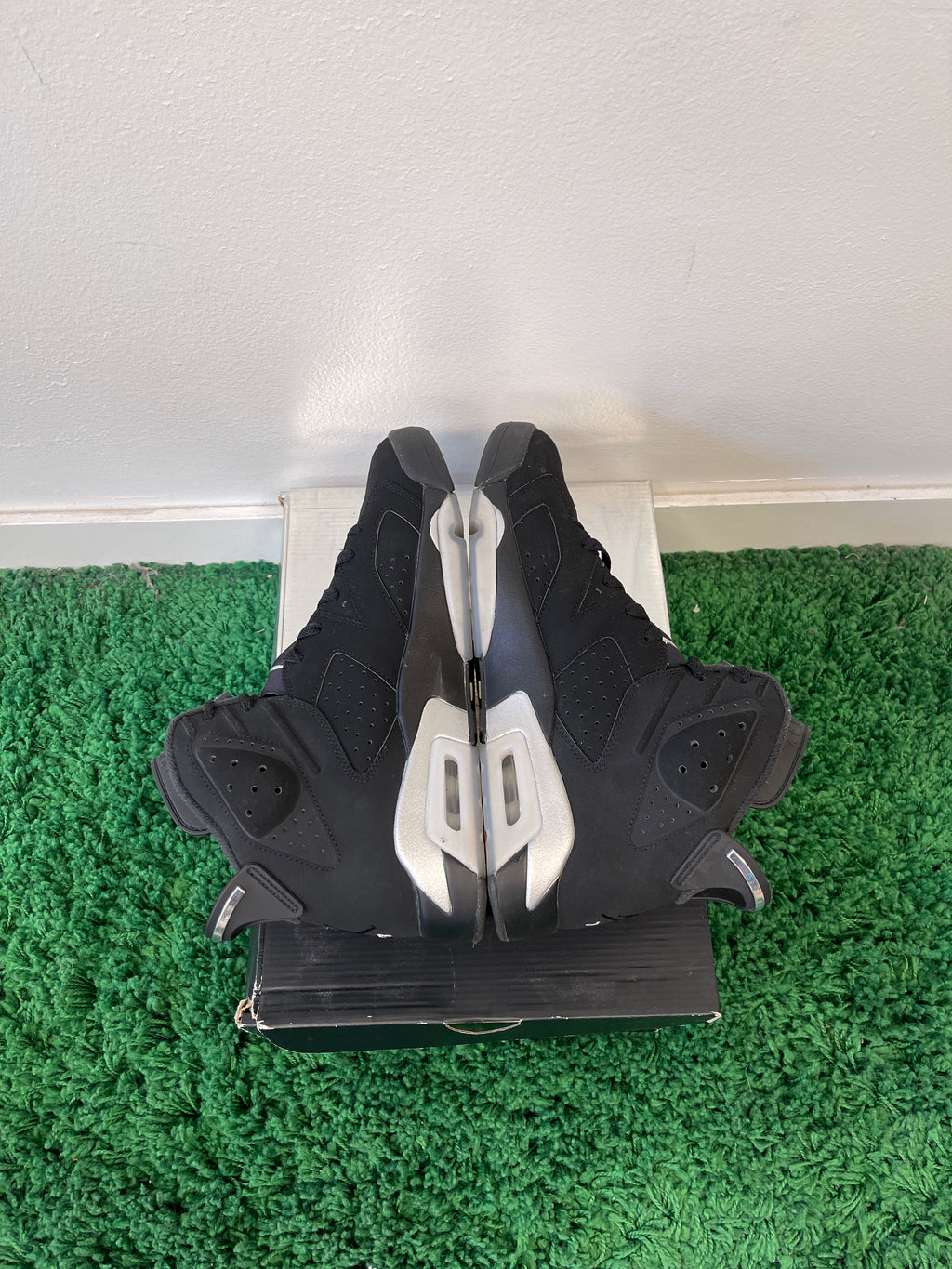 Used Jordan 6 Retro Chrome Metallic Silver (Men’s)