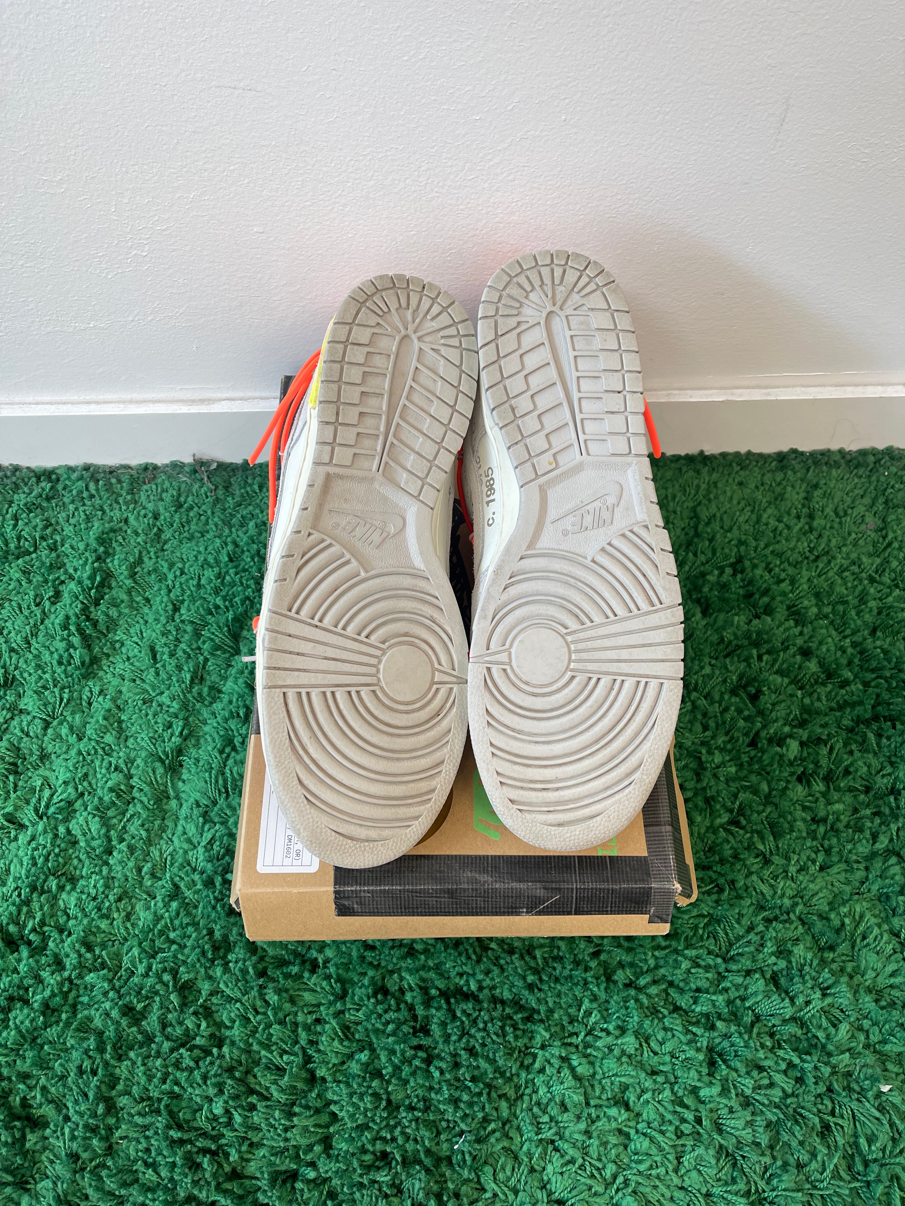 Used Nike Dunk Low Off-White Lot 11 (Men’s)