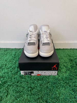 Used Jordan 4 Retro Frozen Moments (Women’s)