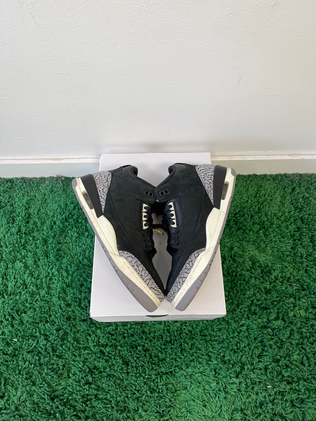 Used Jordan 3 Retro Off Noir (Women’s)