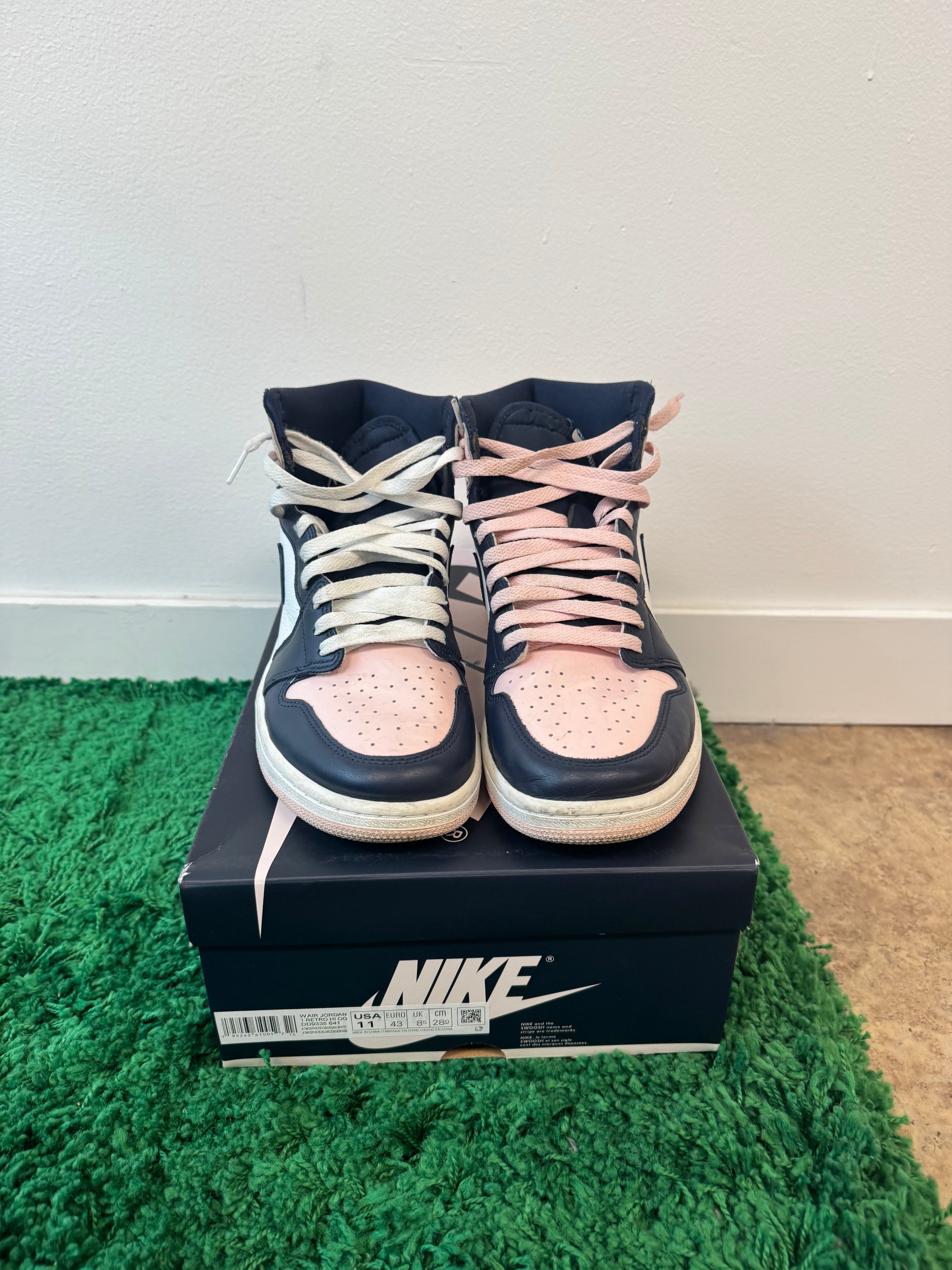 Used Jordan 1 Retro High OG Atmosphere (Women’s)
