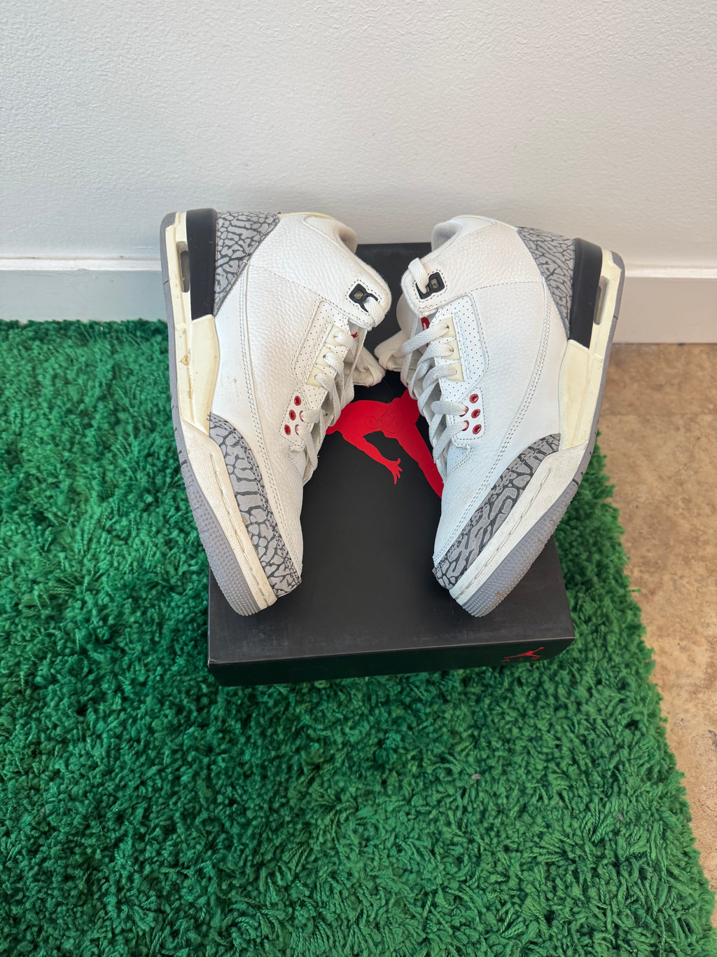 Used Jordan 3 Retro White Cement Reimagined (Youth)