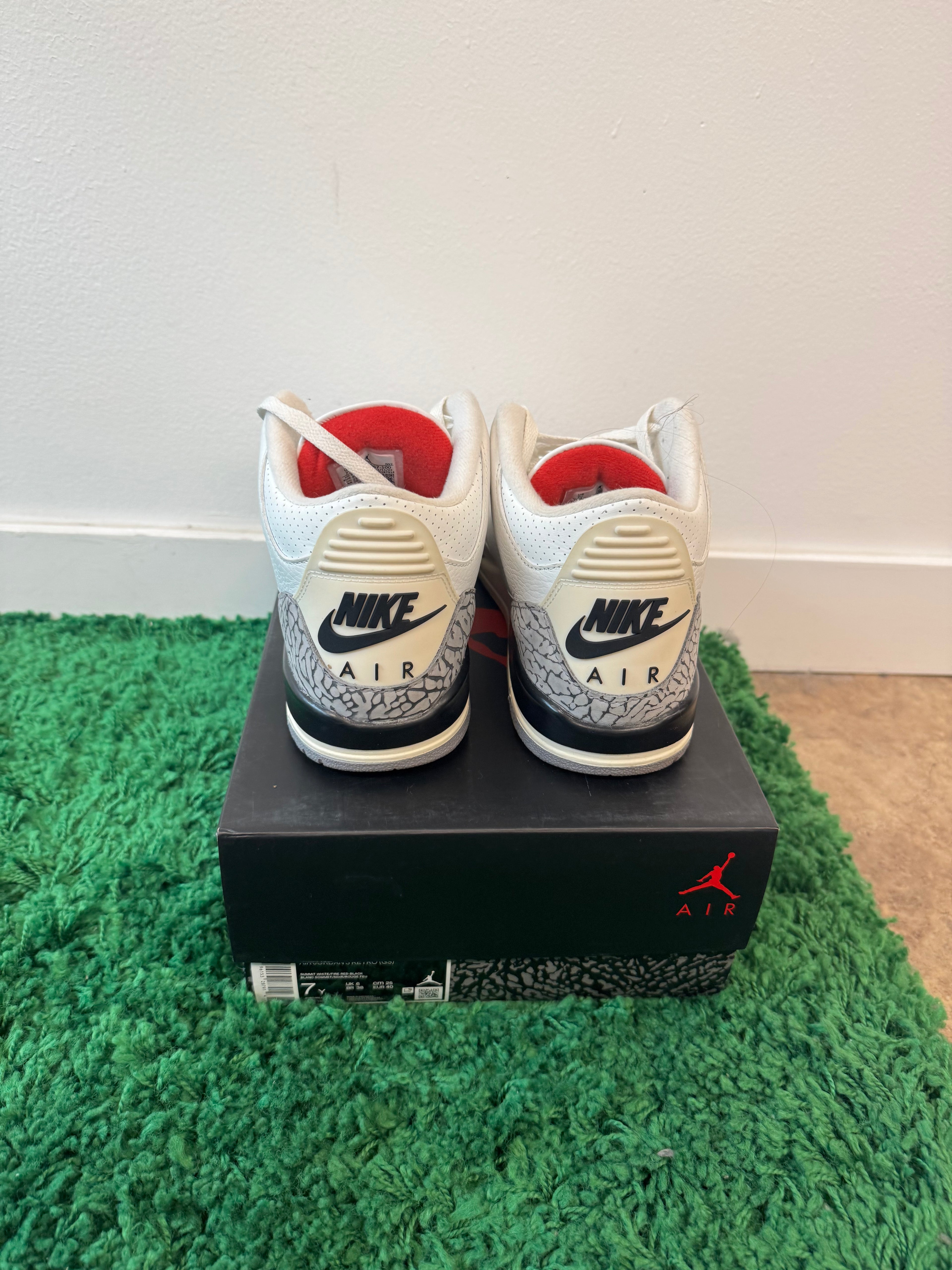 Used Jordan 3 Retro White Cement Reimagined (Youth)