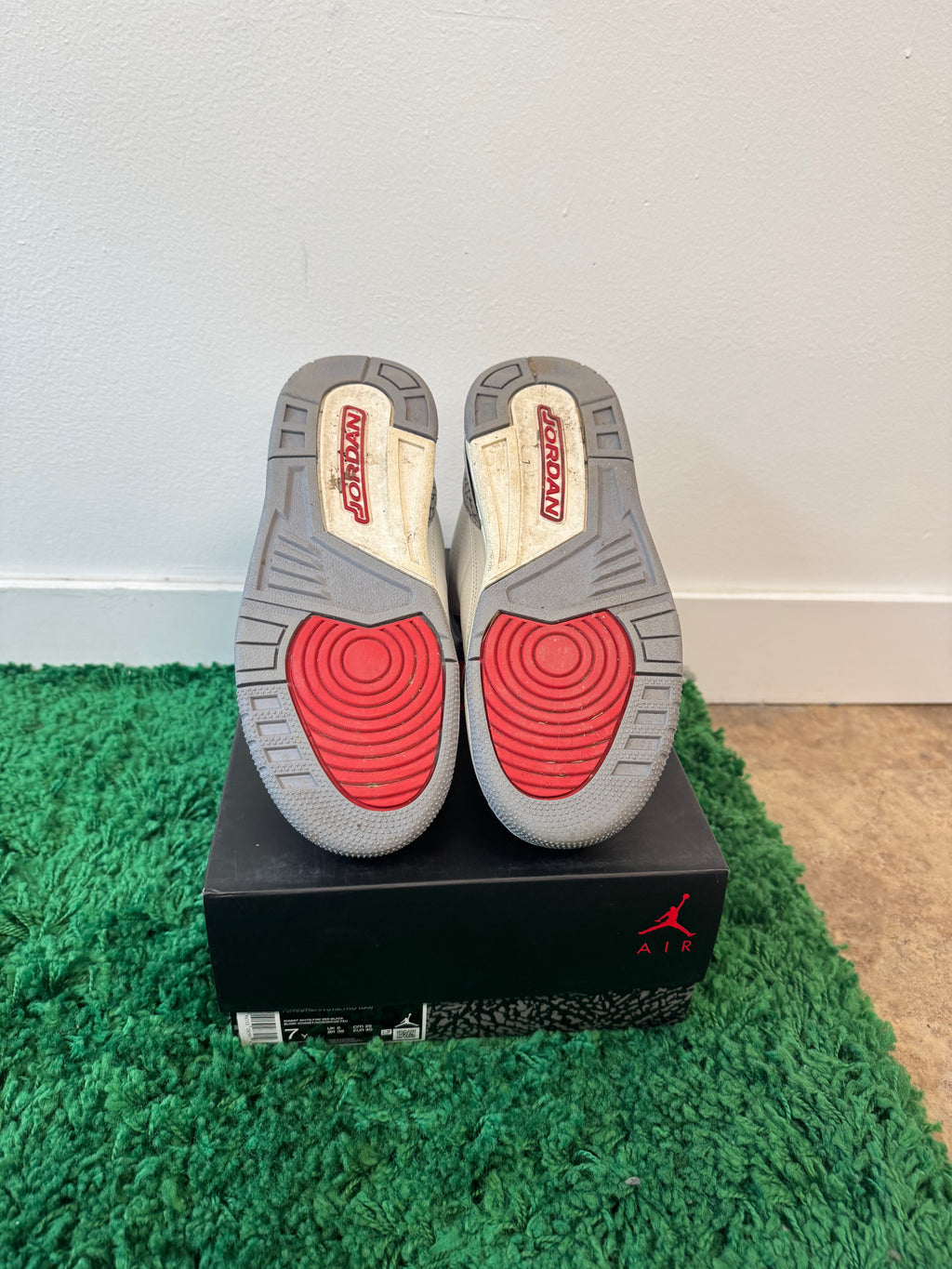 Used Jordan 3 Retro White Cement Reimagined (Youth)