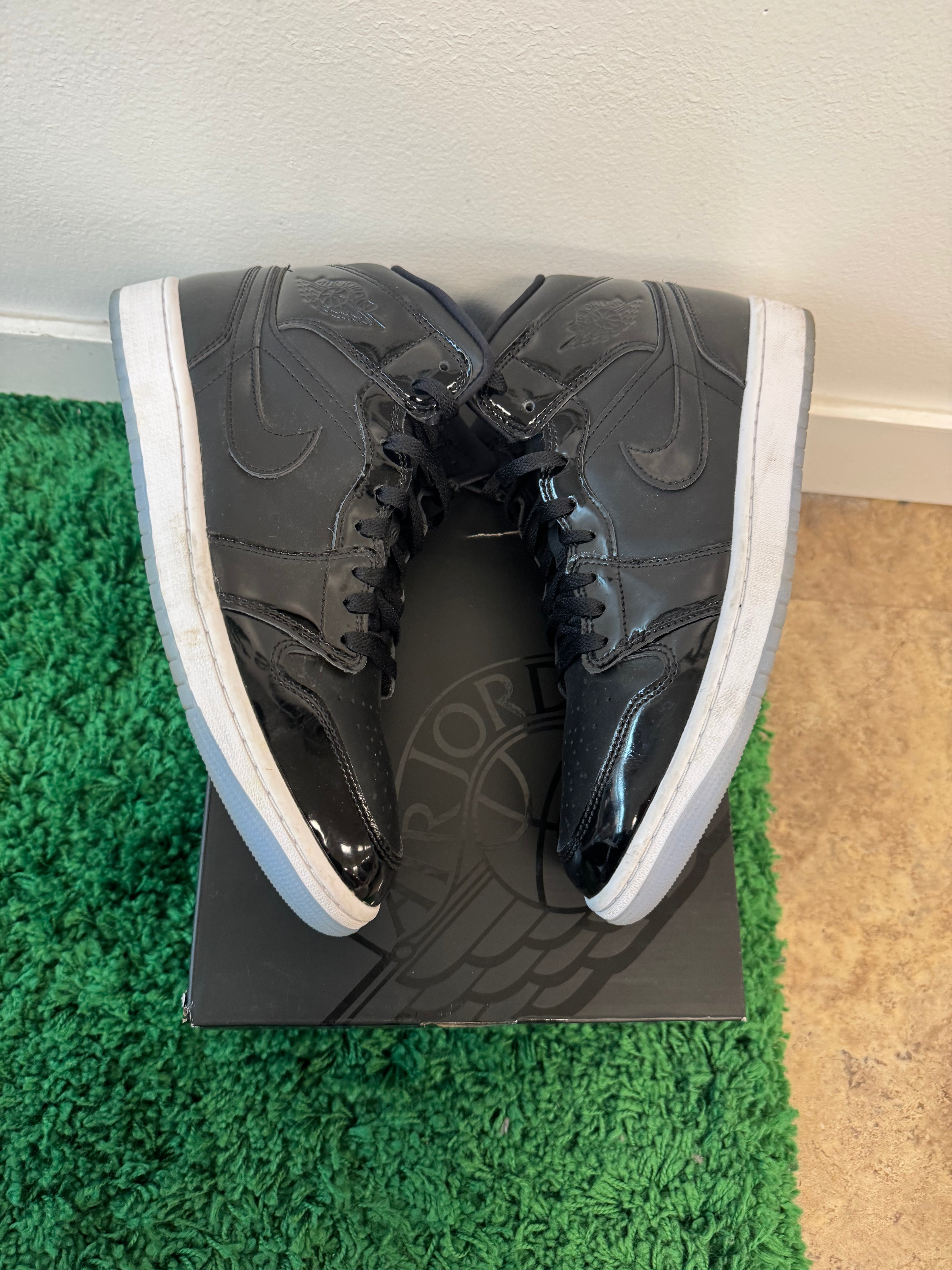 Used Jordan 1 Mid SE Space Jam (Men’s)