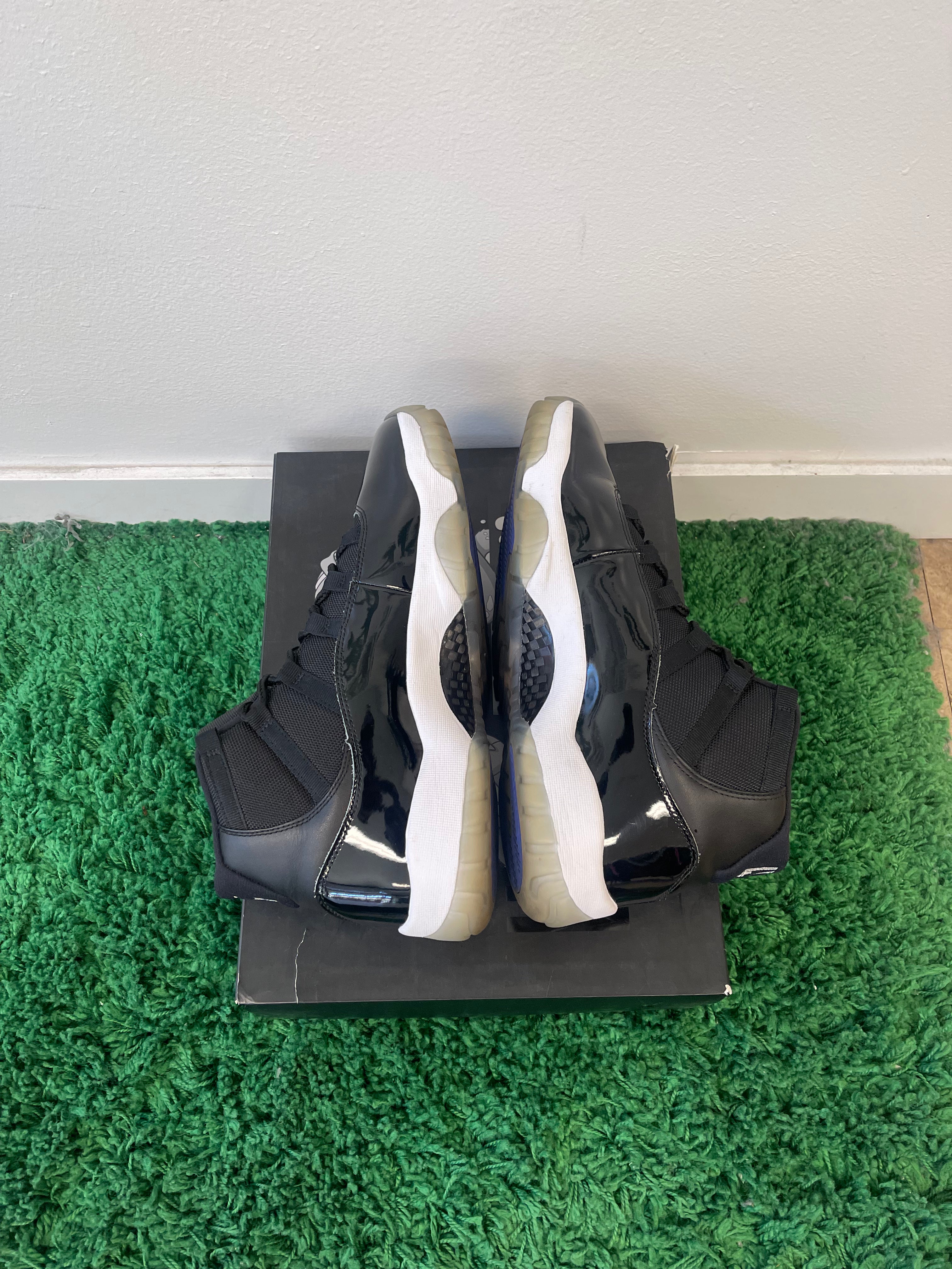 Used Jordan 11 Retro Space Jam 2016 (Men’s)
