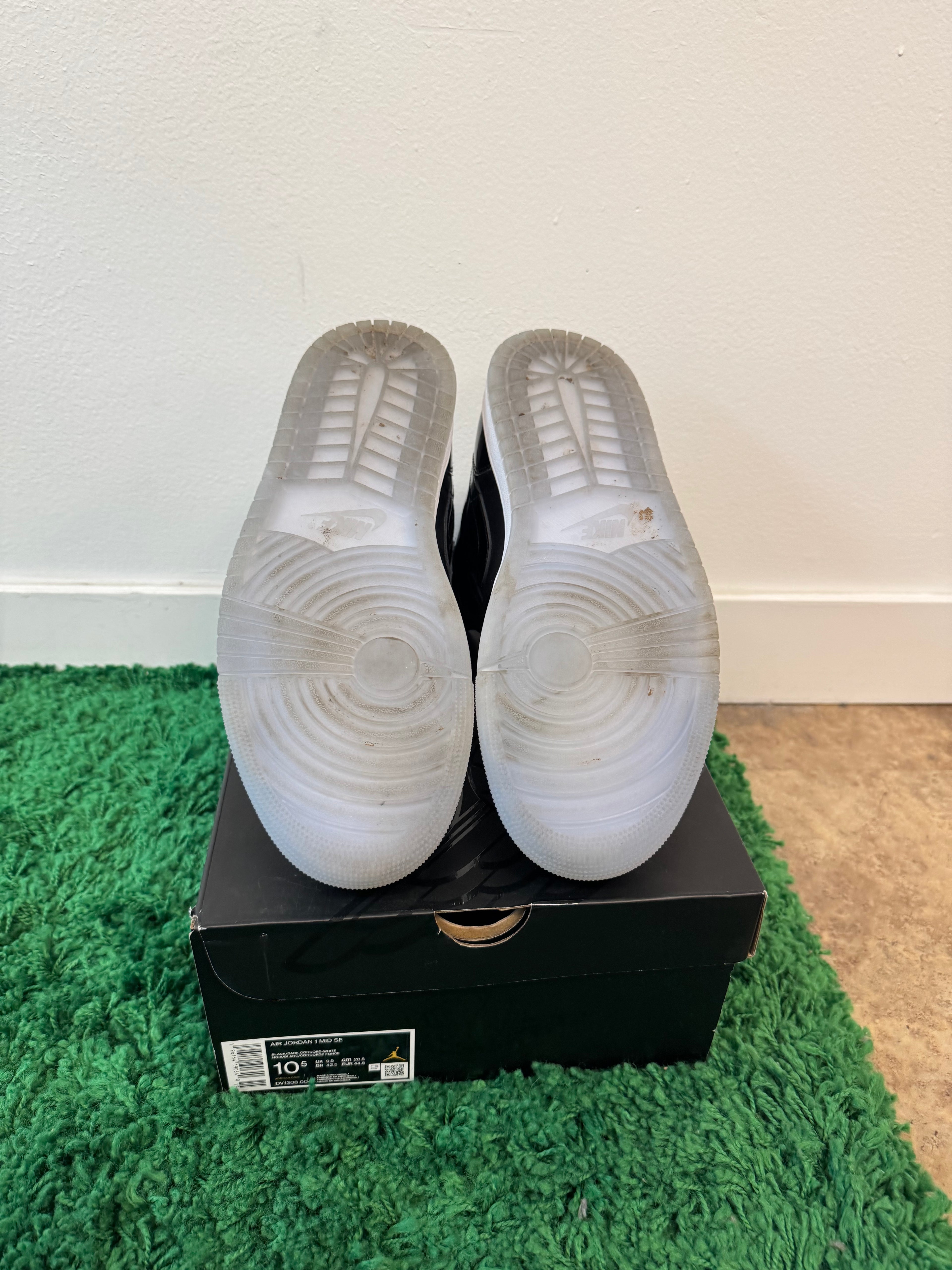 Used Jordan 1 Mid SE Space Jam (Men’s)
